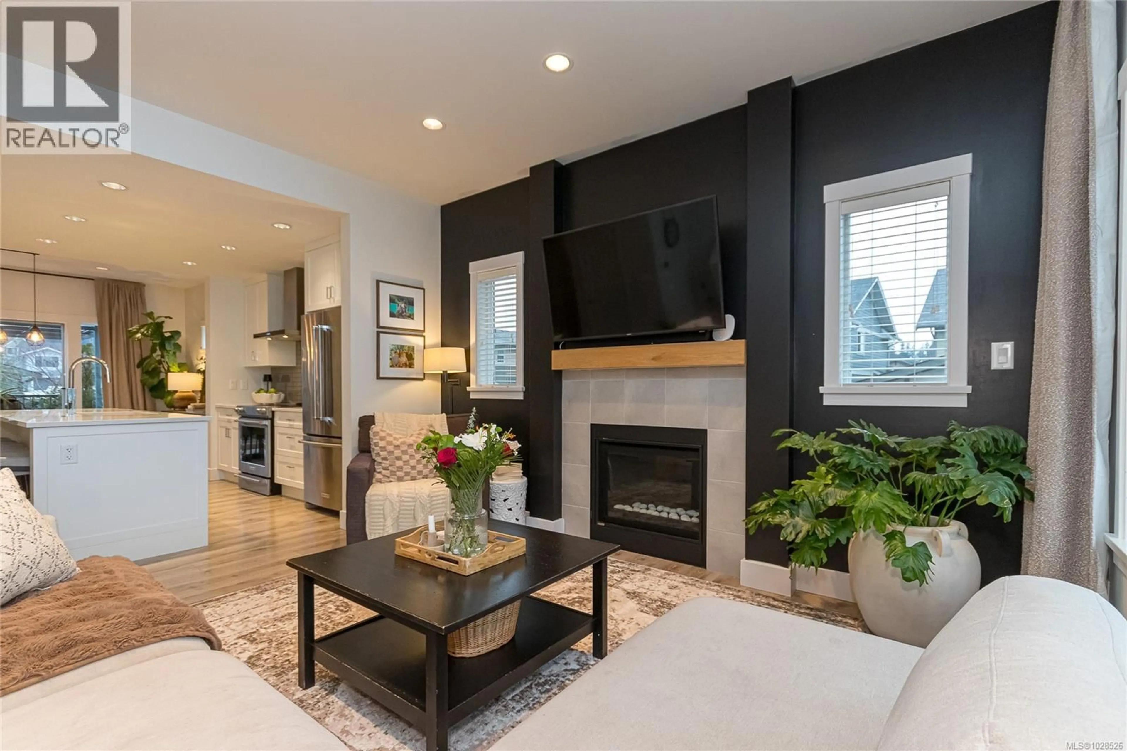 Living room with furniture, wood/laminate floor for 364 KESTREL STREET, Colwood British Columbia V9C0L9