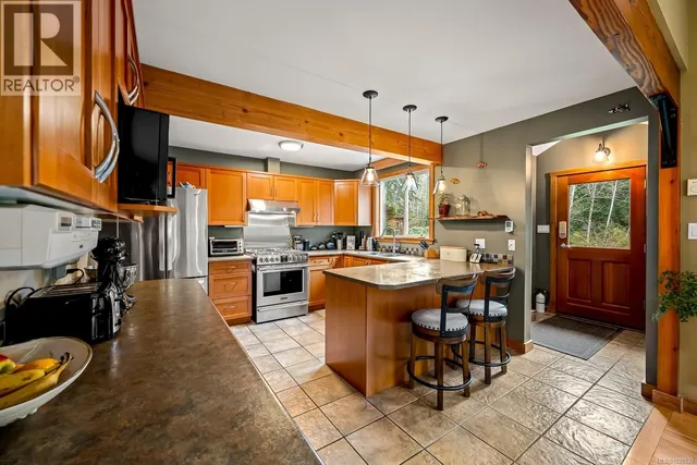 1590 CARRINGTON BAY ROAD, Cortes Island 5