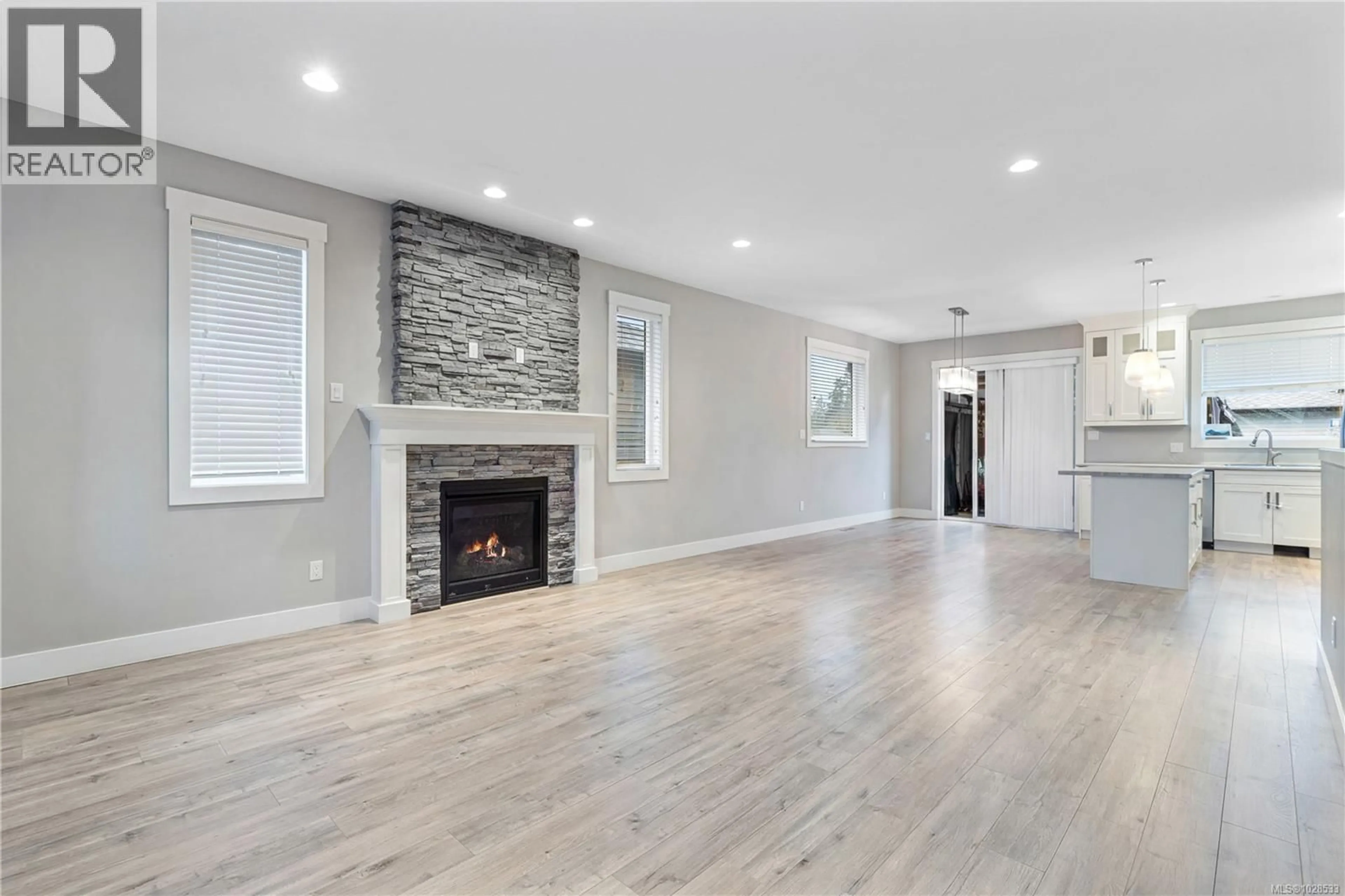 Unknown for 994 DOUGLAS AVENUE, Nanaimo British Columbia V9R6X8