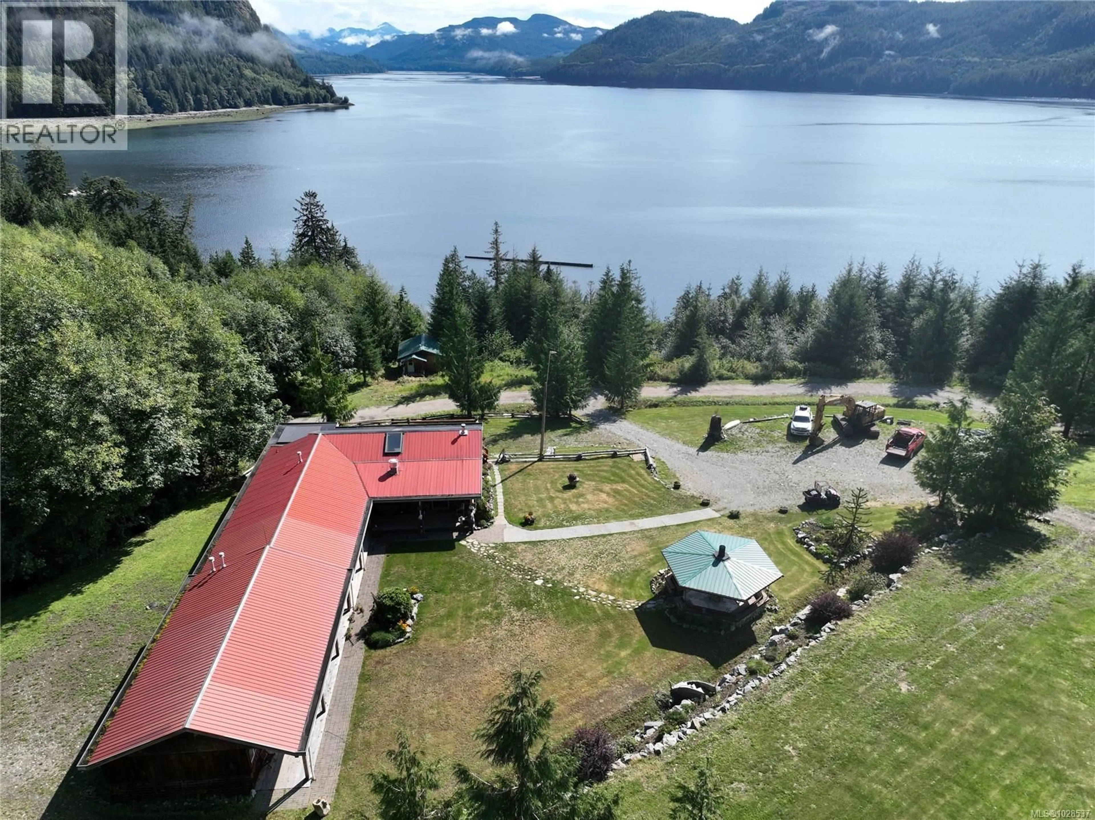 A pic from outside/outdoor area/front of a property/back of a property/a pic from drone, water/lake/river/ocean view for DL1489 JACKSON BAY, See Remarks British Columbia V0P1R0