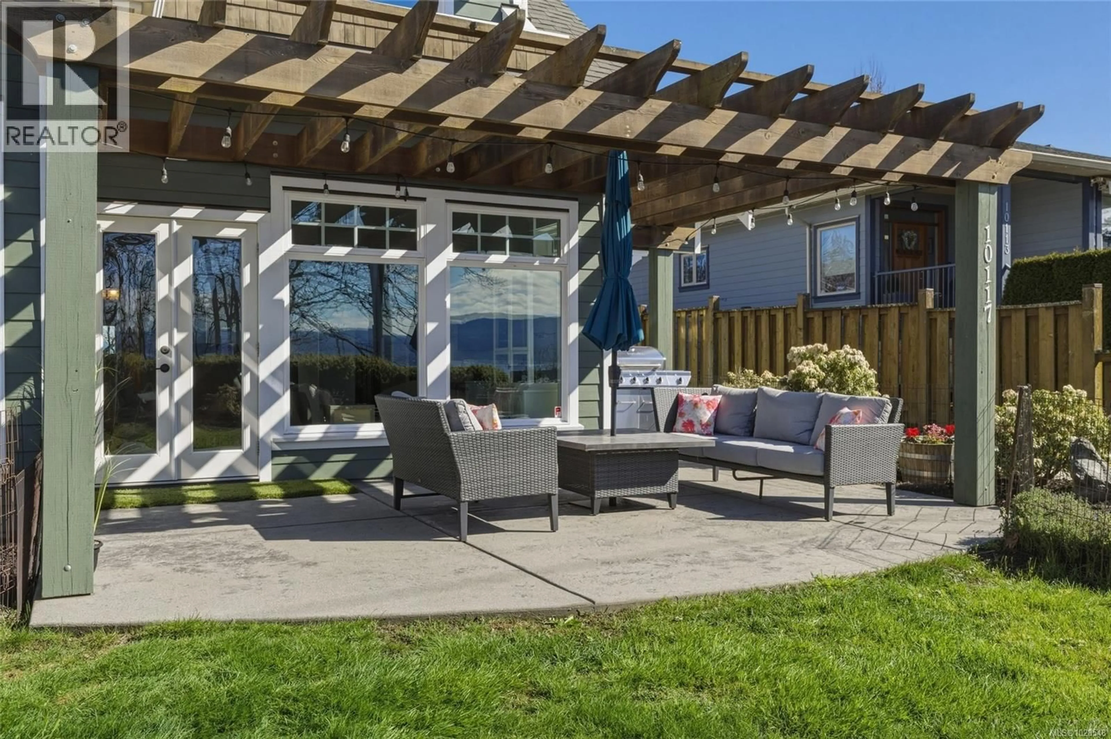 Patio, unknown for 10117 WEST SAANICH ROAD, North Saanich British Columbia V8L5T6