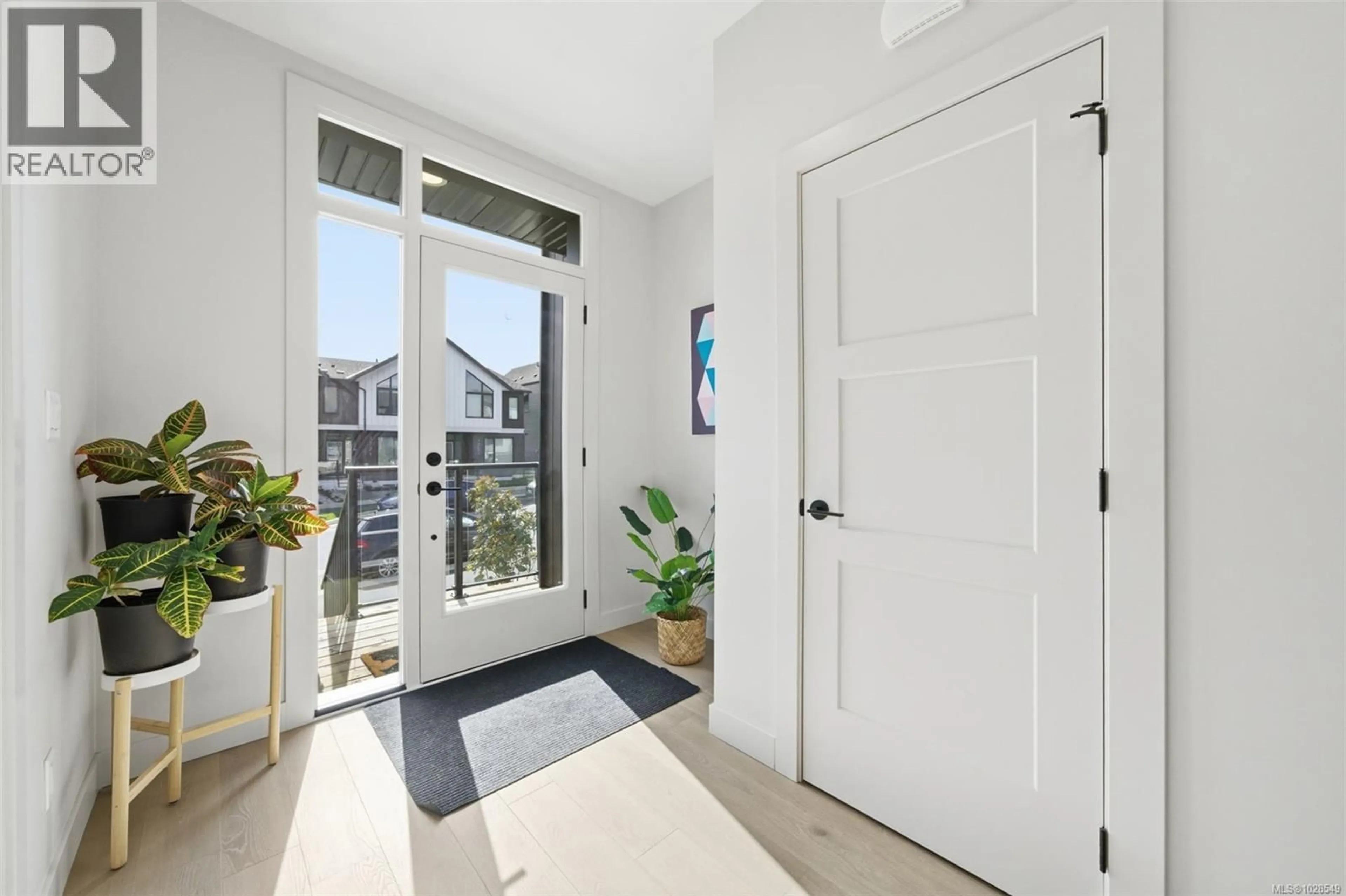 Indoor entryway for 3718 PRODUCERS WAY, Colwood British Columbia V9C0T2