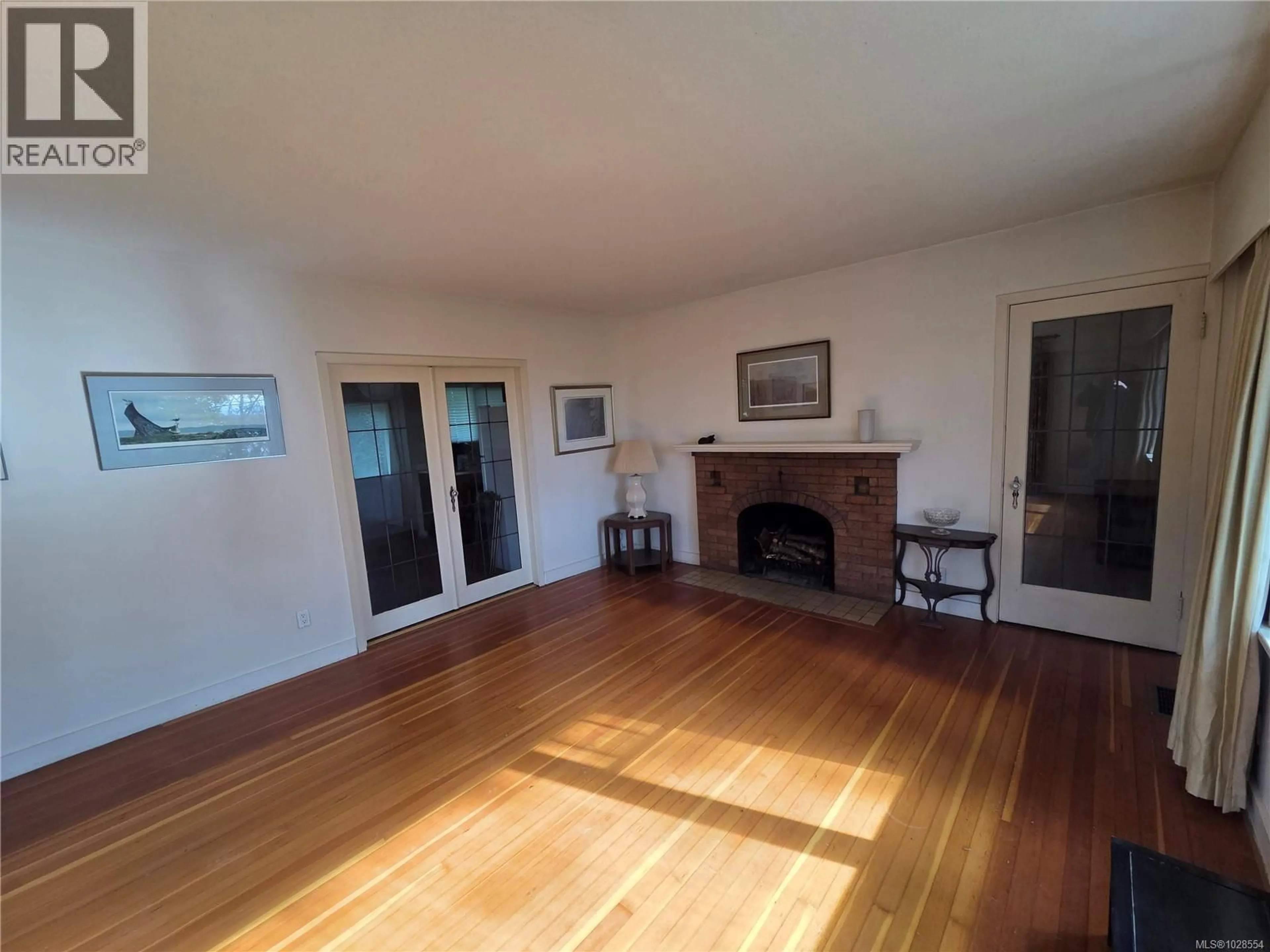 A pic of a room for 1254 BURNSIDE ROAD WEST, View Royal British Columbia V8Z1N9