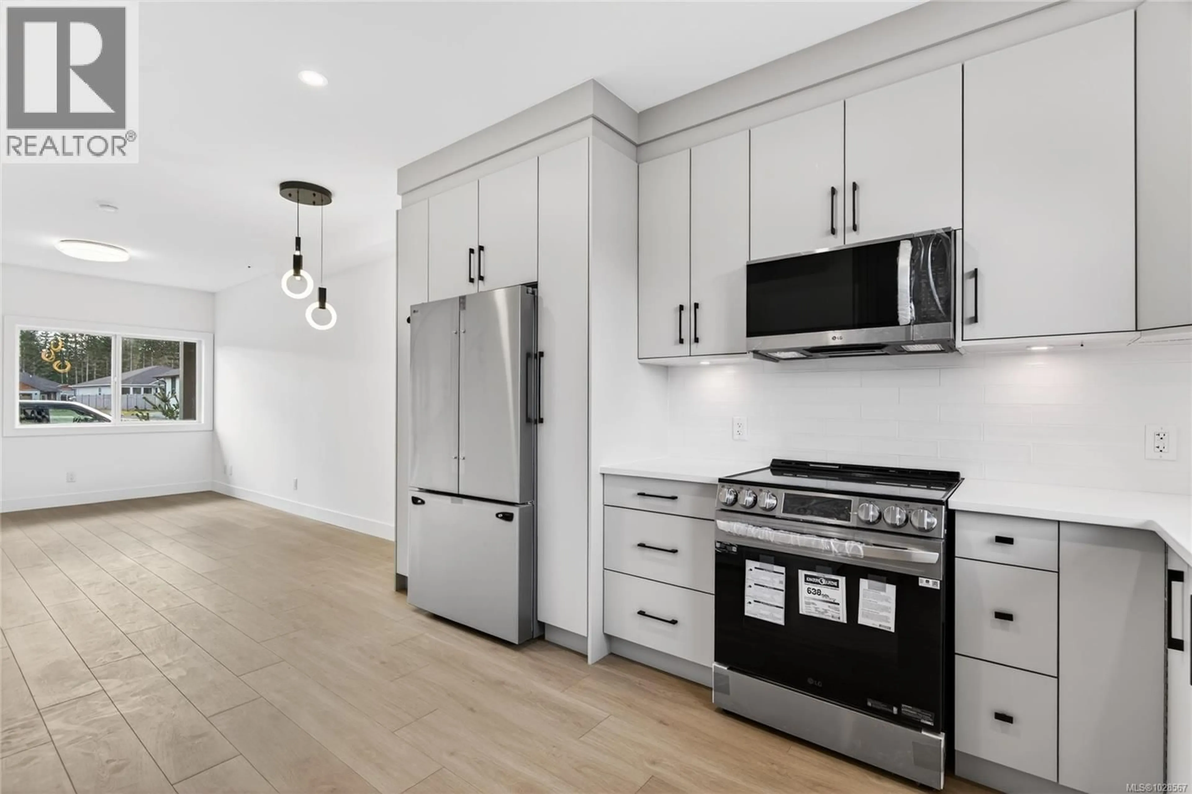 Open concept kitchen, unknown for 2 - 704 BEAVER CREEK BOULEVARD, Campbell River British Columbia V9H0E9