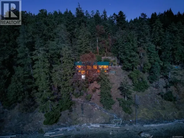 300 OLD SCOTT ROAD, Salt Spring 3