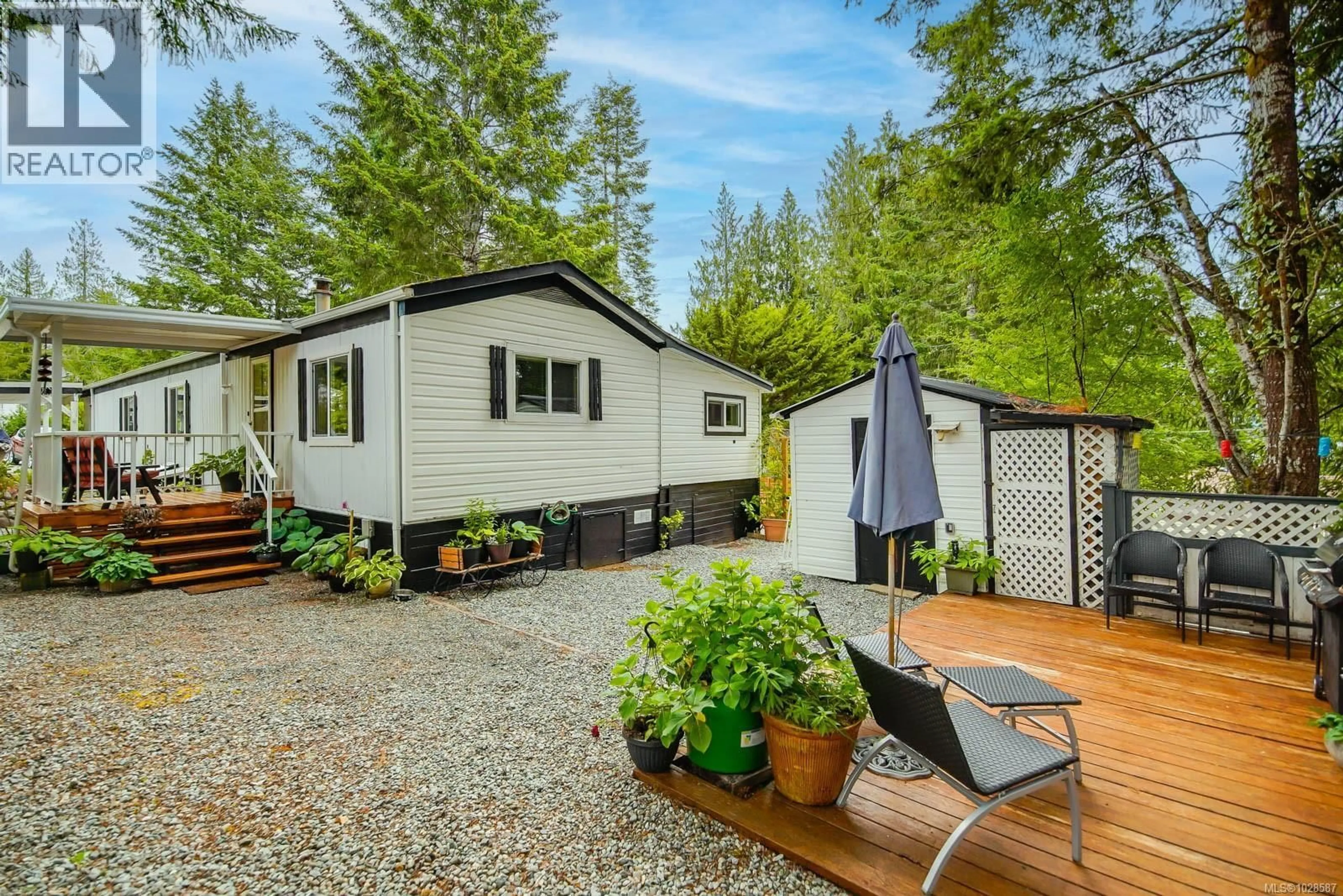 Home with vinyl exterior material, street for 77 - 10325 LAKESHORE ROAD, Port Alberni British Columbia V9Y8G9