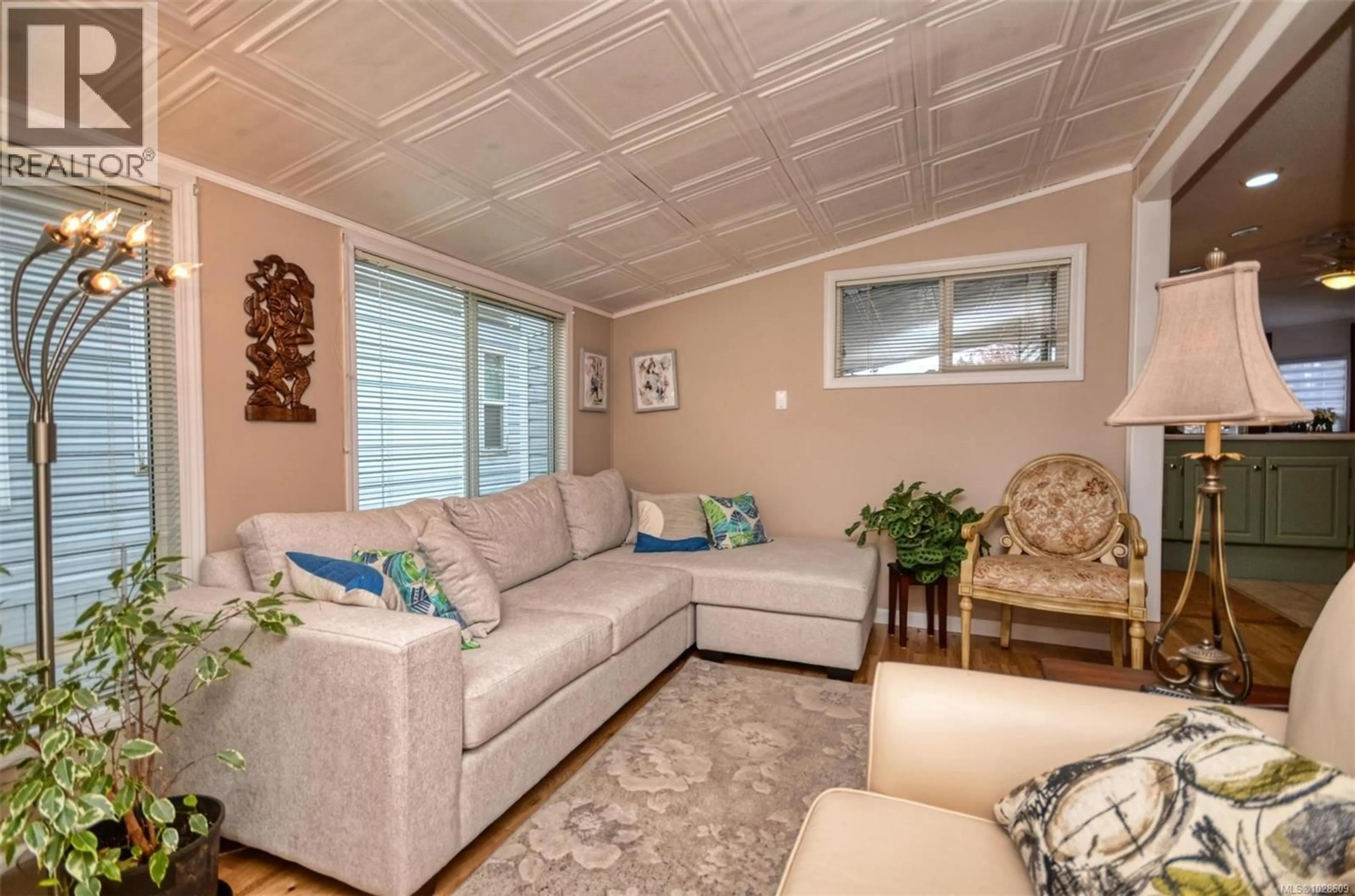 Living room with furniture, unknown for 85 - 7583 CENTRAL SAANICH ROAD, Central Saanich British Columbia V8M2B6