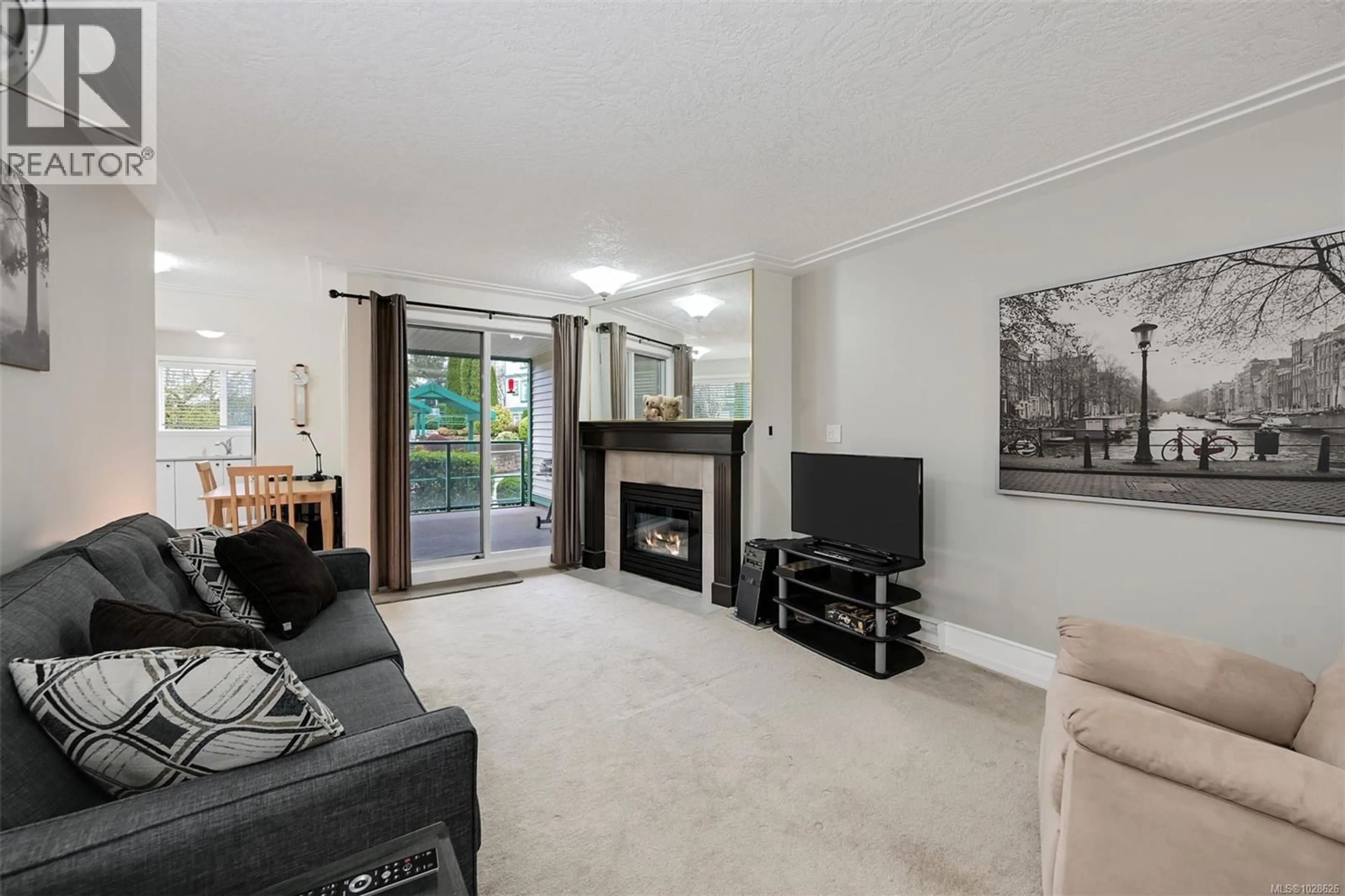 Living room with furniture, unknown for 208 - 894 VERNON AVENUE, Saanich British Columbia V8X2W6