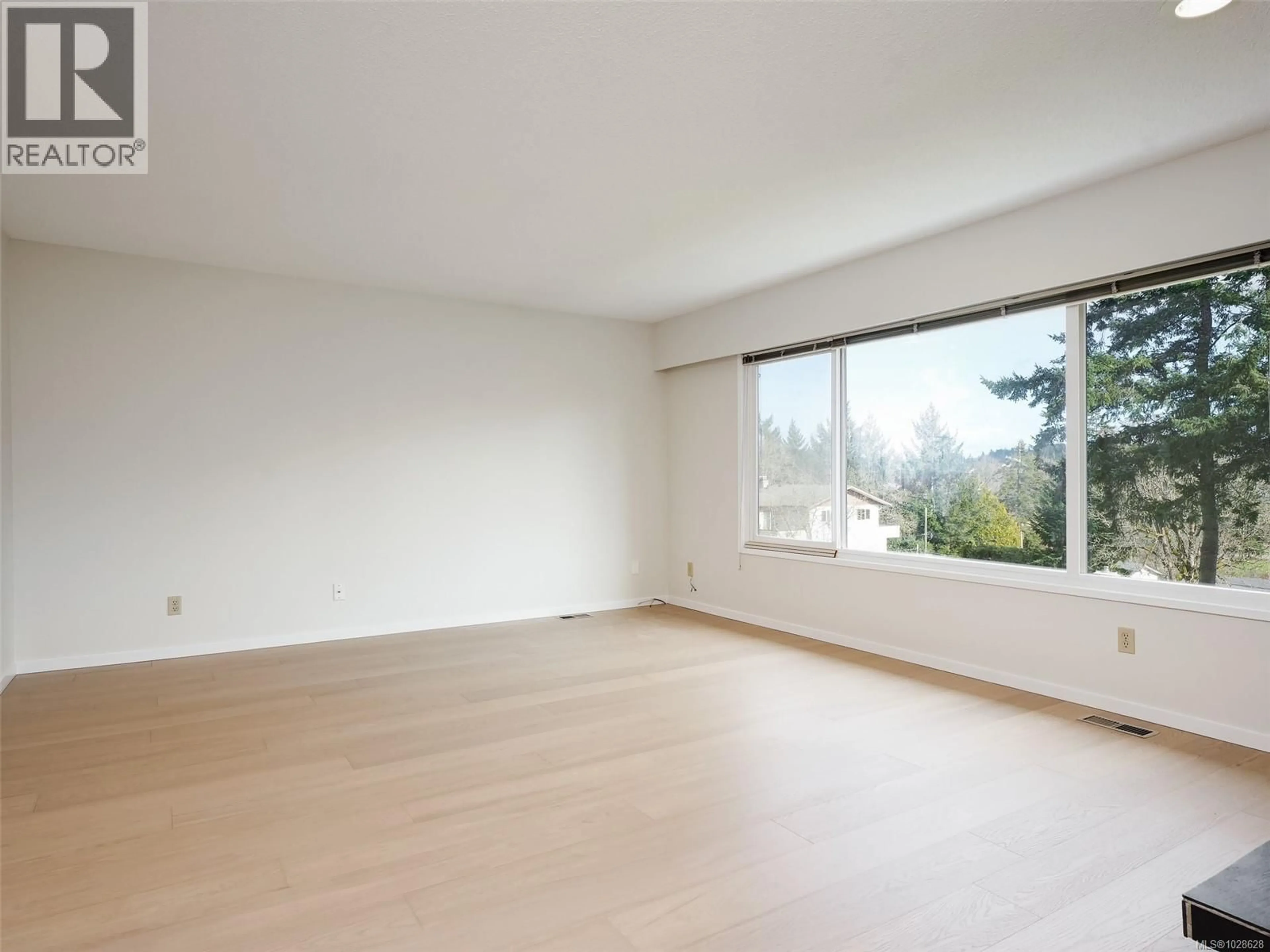 A pic of a room for 4033 ZINNIA ROAD, Saanich British Columbia V8Z4W2