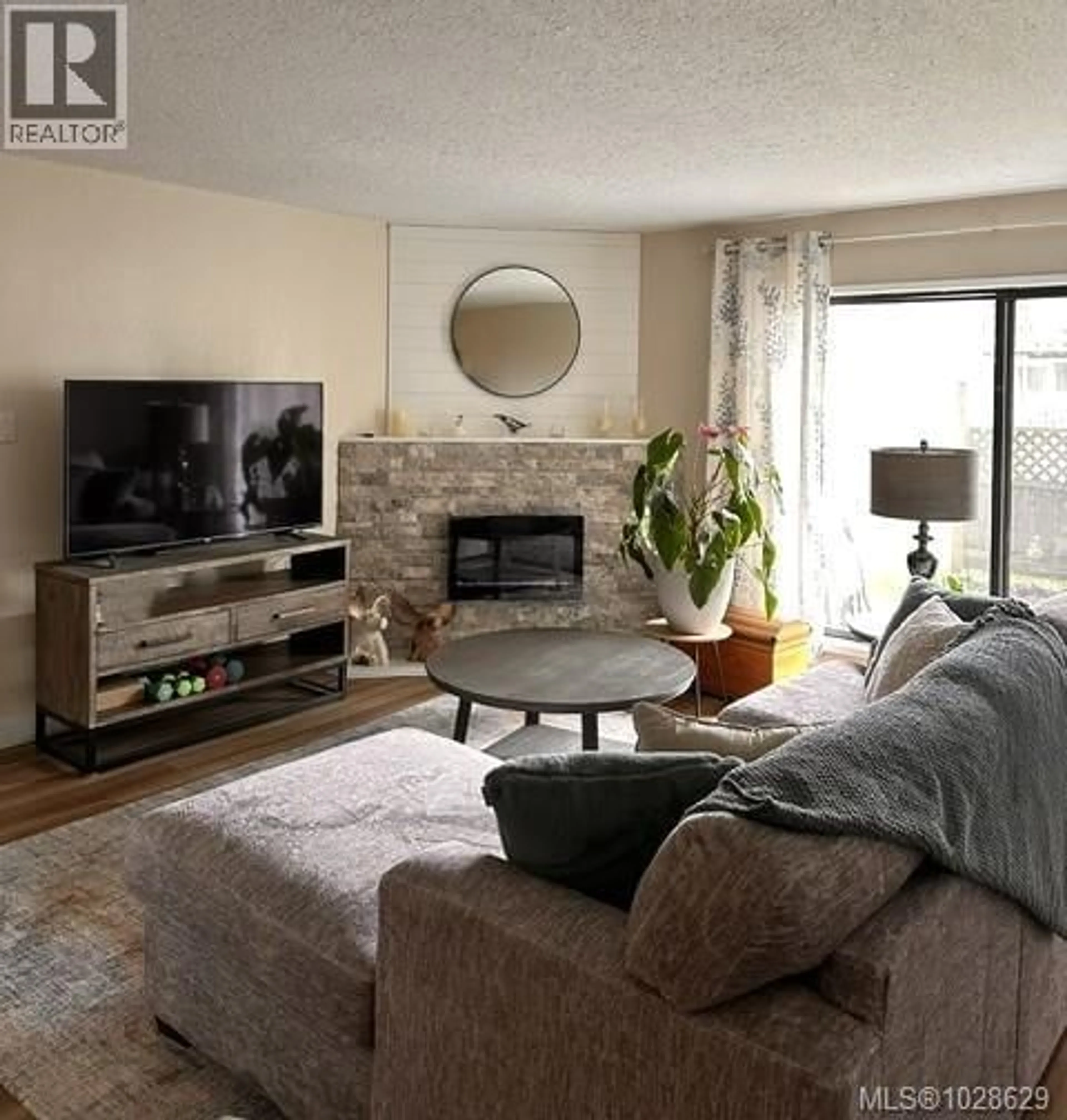 Living room with furniture, unknown for 107 - 363 MORISON AVENUE, Parksville British Columbia V9P1P4