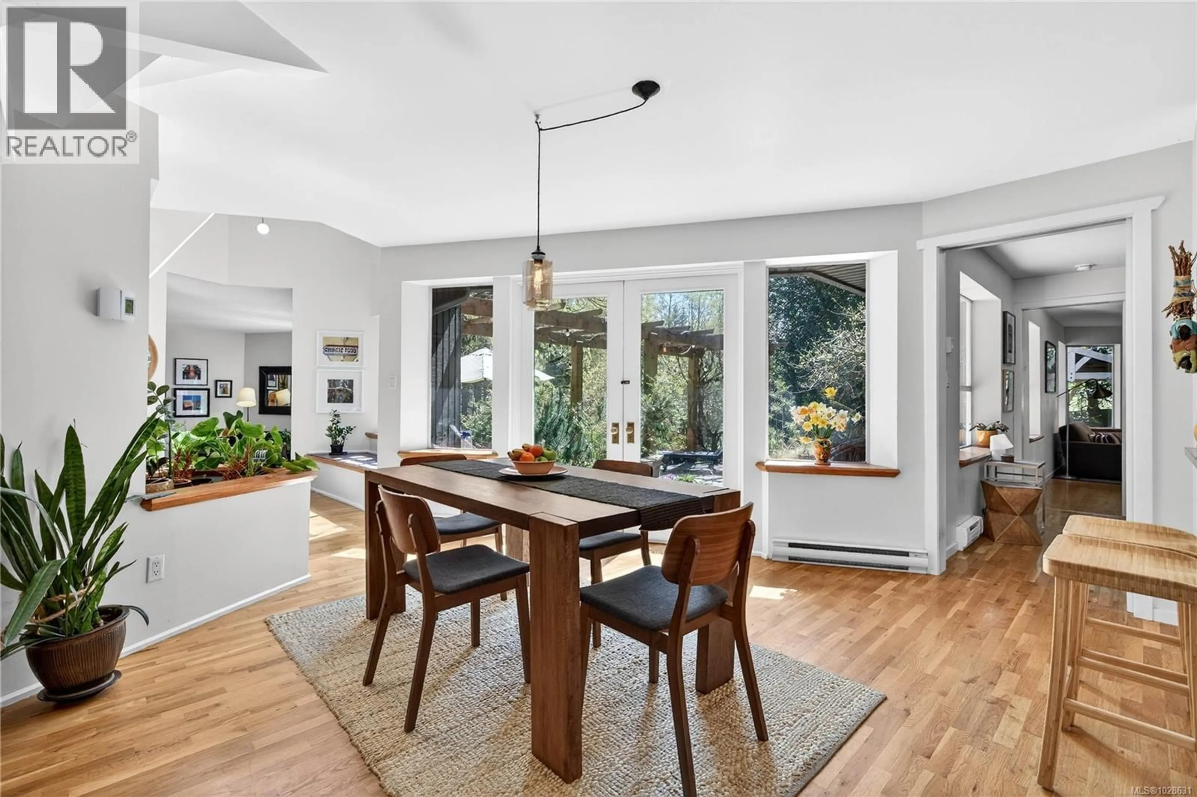 Dining room, unknown for 99 GARNER ROAD, Salt Spring British Columbia V8K2B1