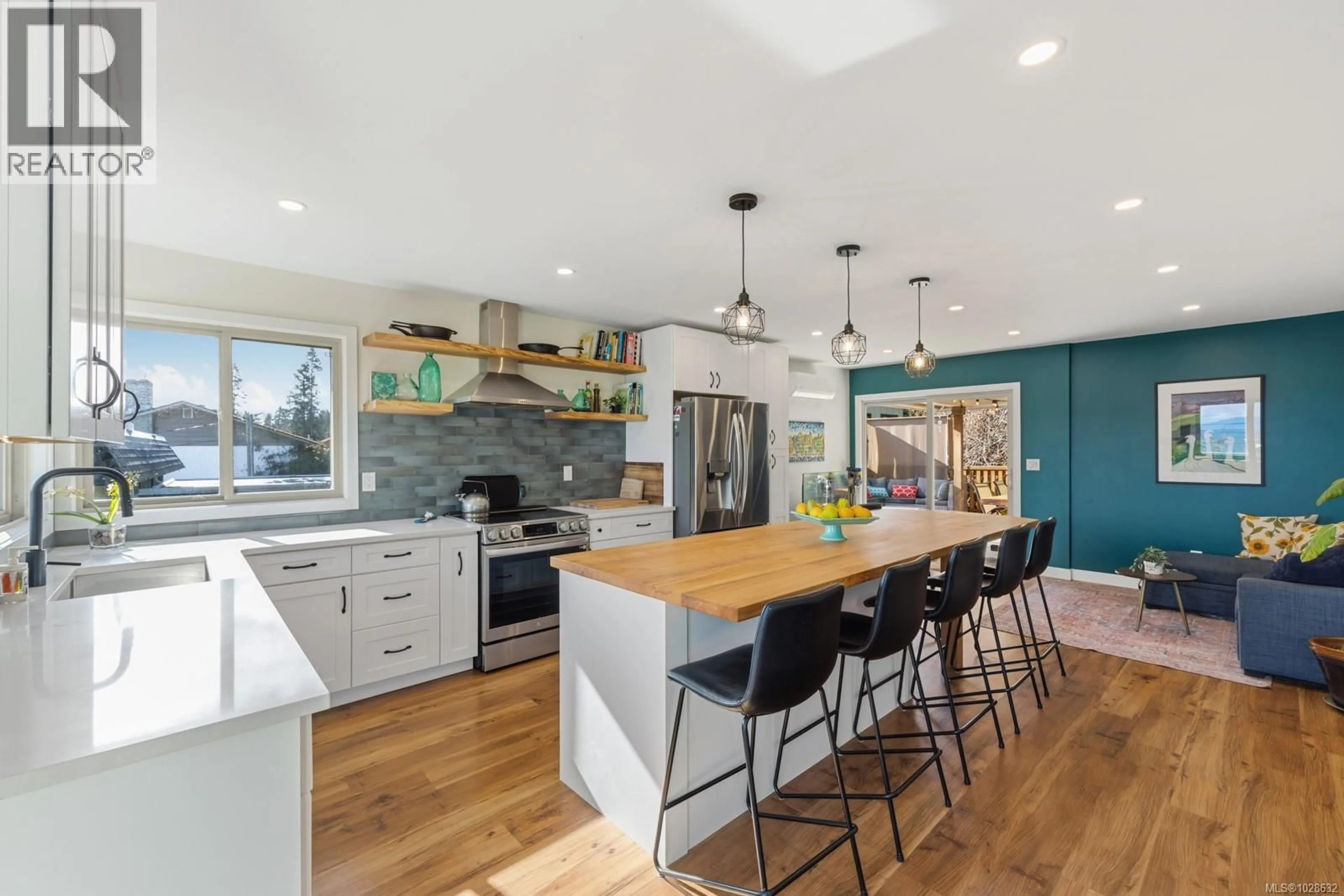 Open concept kitchen, unknown for 4589 KILMARNOCK DRIVE, Courtenay British Columbia V9N9S6