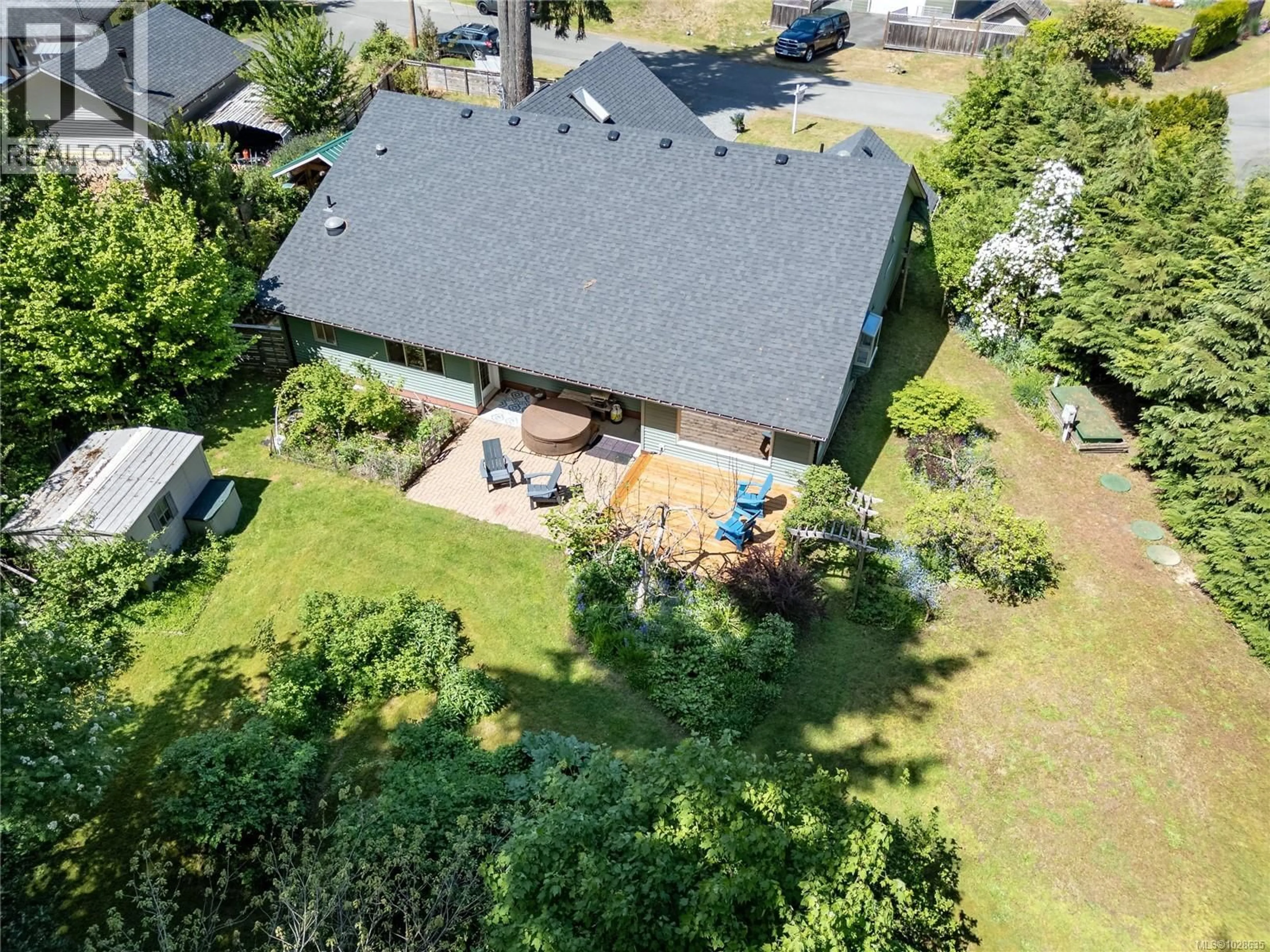 A pic from outside/outdoor area/front of a property/back of a property/a pic from drone, unknown for 7478 YAKE ROAD, Fanny Bay British Columbia V0R1W0