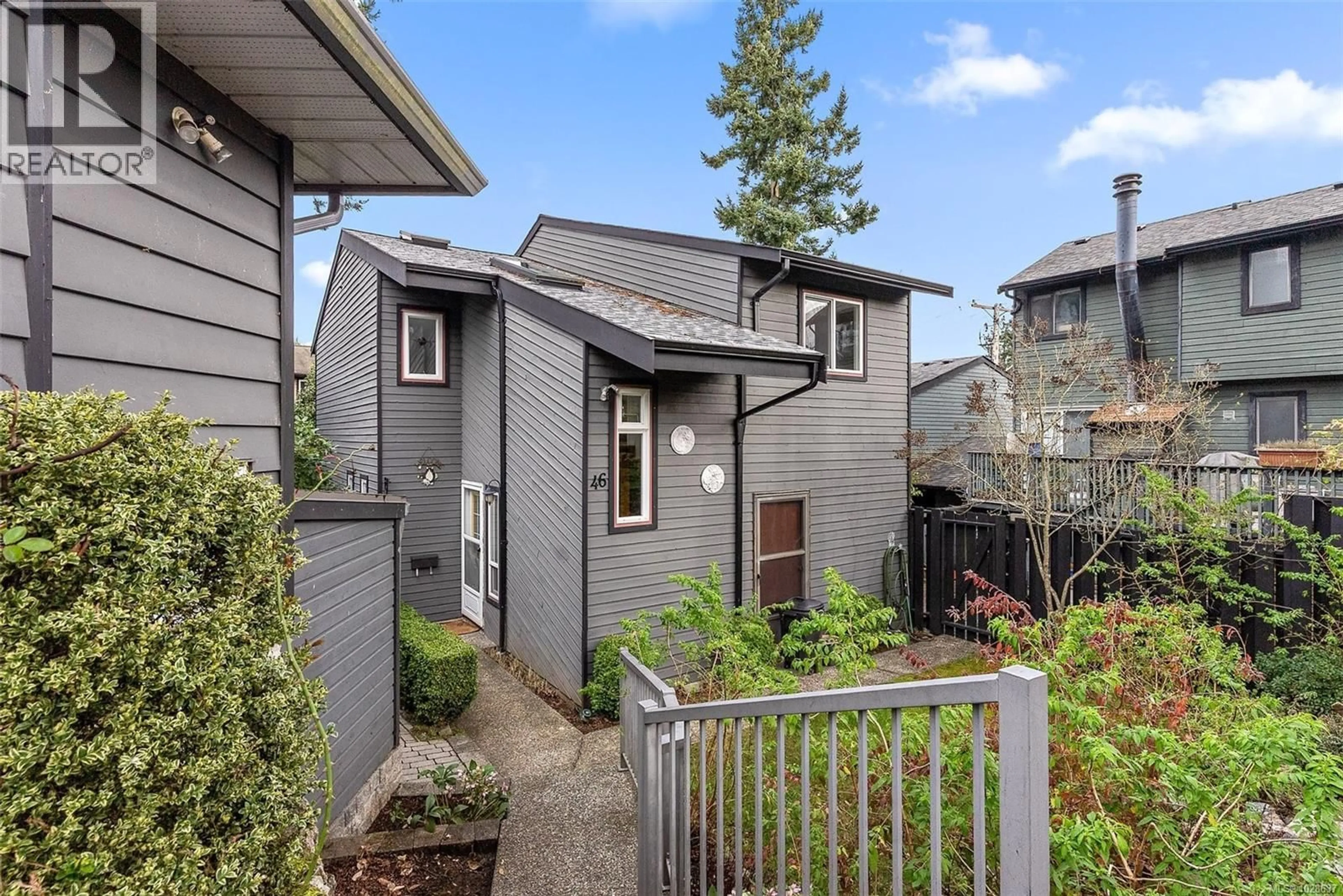 Home with vinyl exterior material, street for 46 FALSTAFF PLACE, View Royal British Columbia V9A7A5