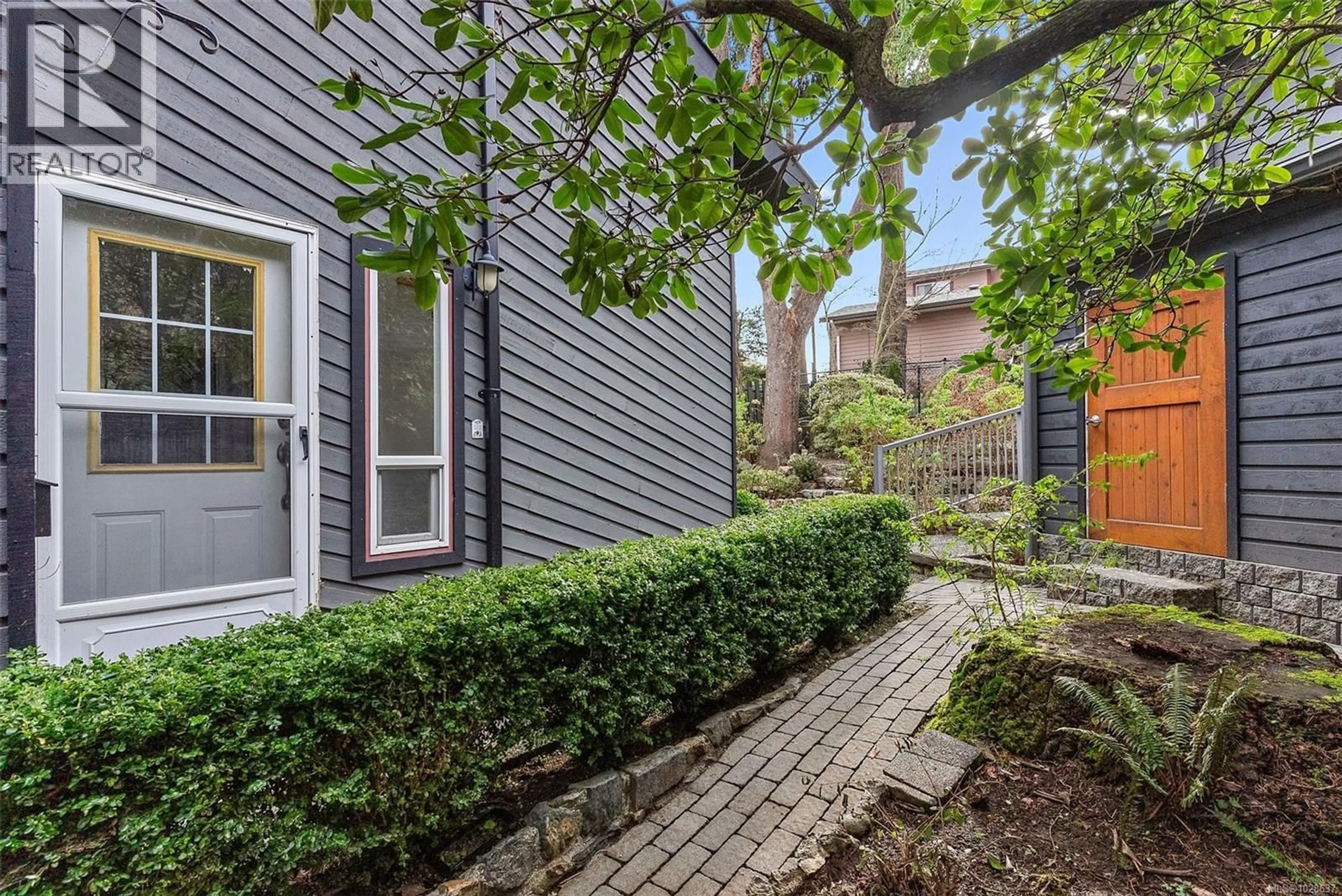 Patio, street for 46 FALSTAFF PLACE, View Royal British Columbia V9A7A5