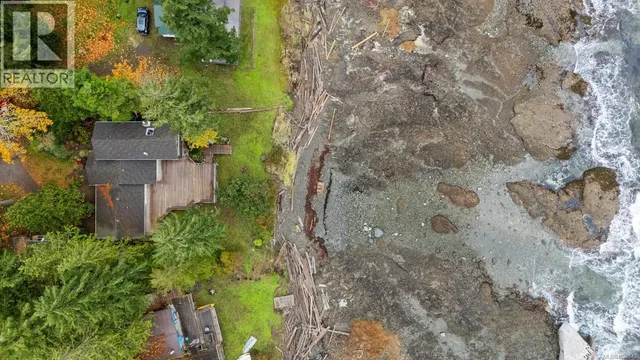 3495 HARWOOD ROAD, Hornby Island 5