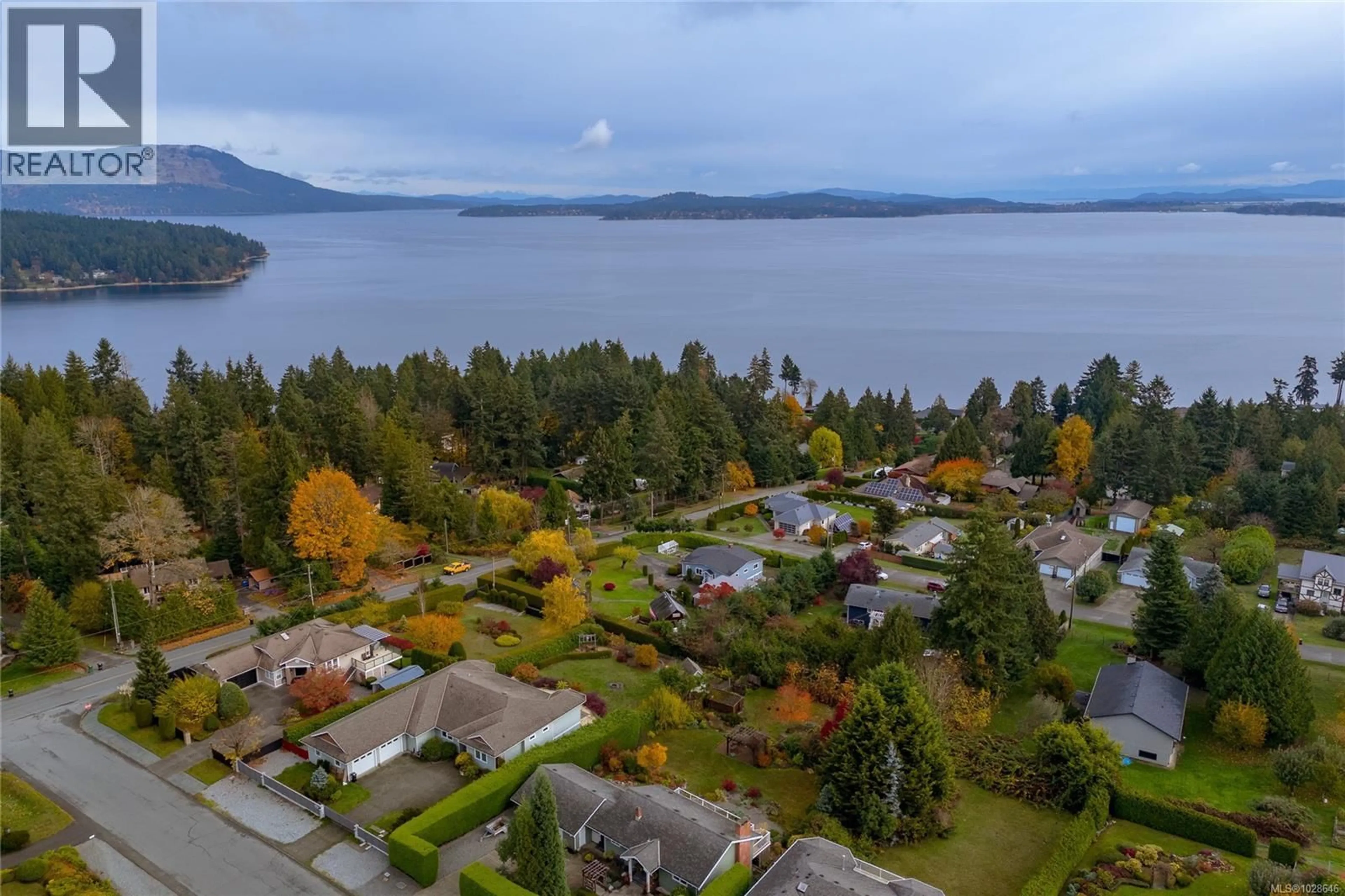 A pic from outside/outdoor area/front of a property/back of a property/a pic from drone, water/lake/river/ocean view for 660 FRAYNE ROAD, Mill Bay British Columbia V8H1C3