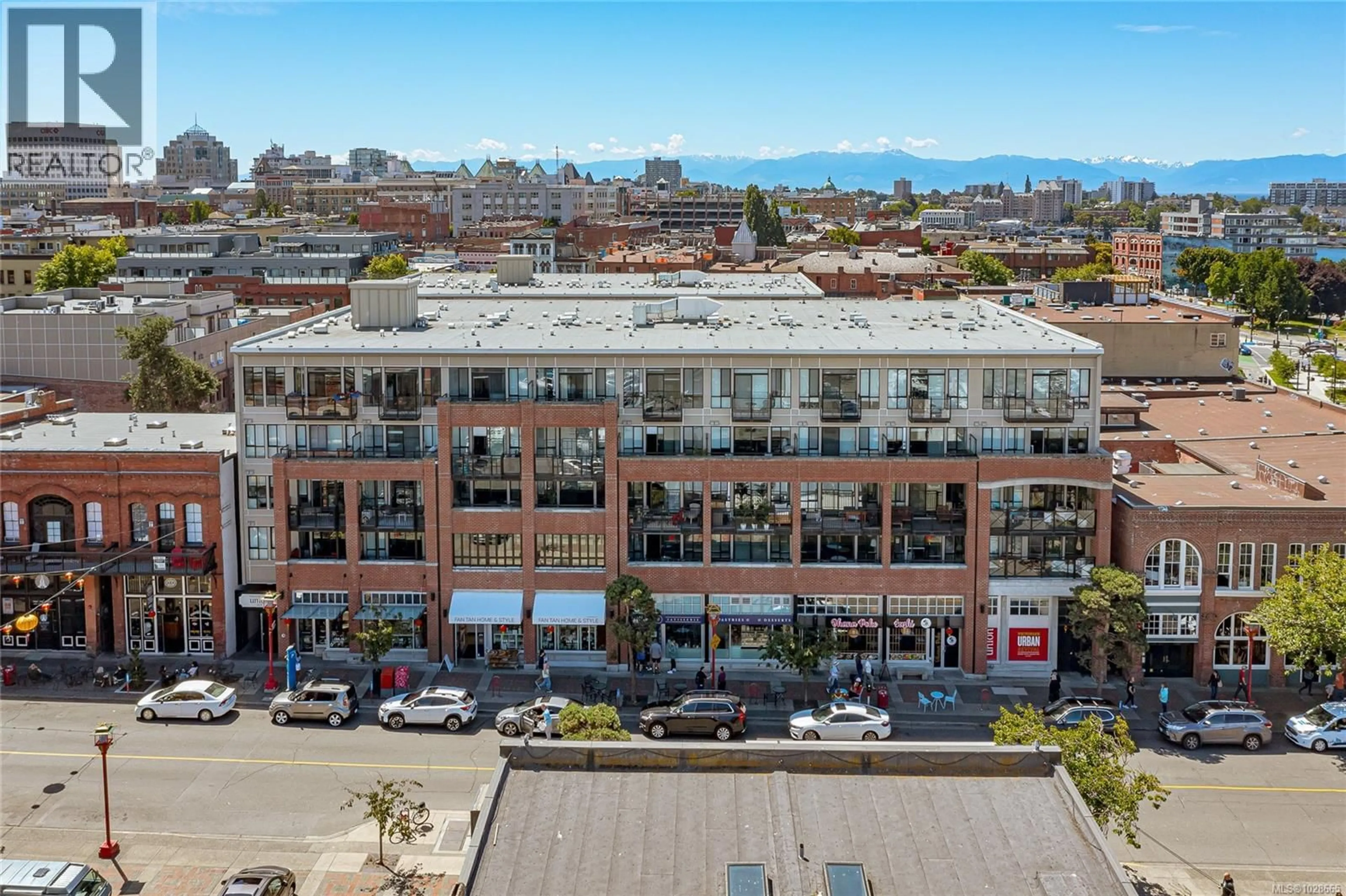 A pic from outside/outdoor area/front of a property/back of a property/a pic from drone, city buildings view from balcony for 310 - 517 FISGARD STREET, Victoria British Columbia V8W0C5
