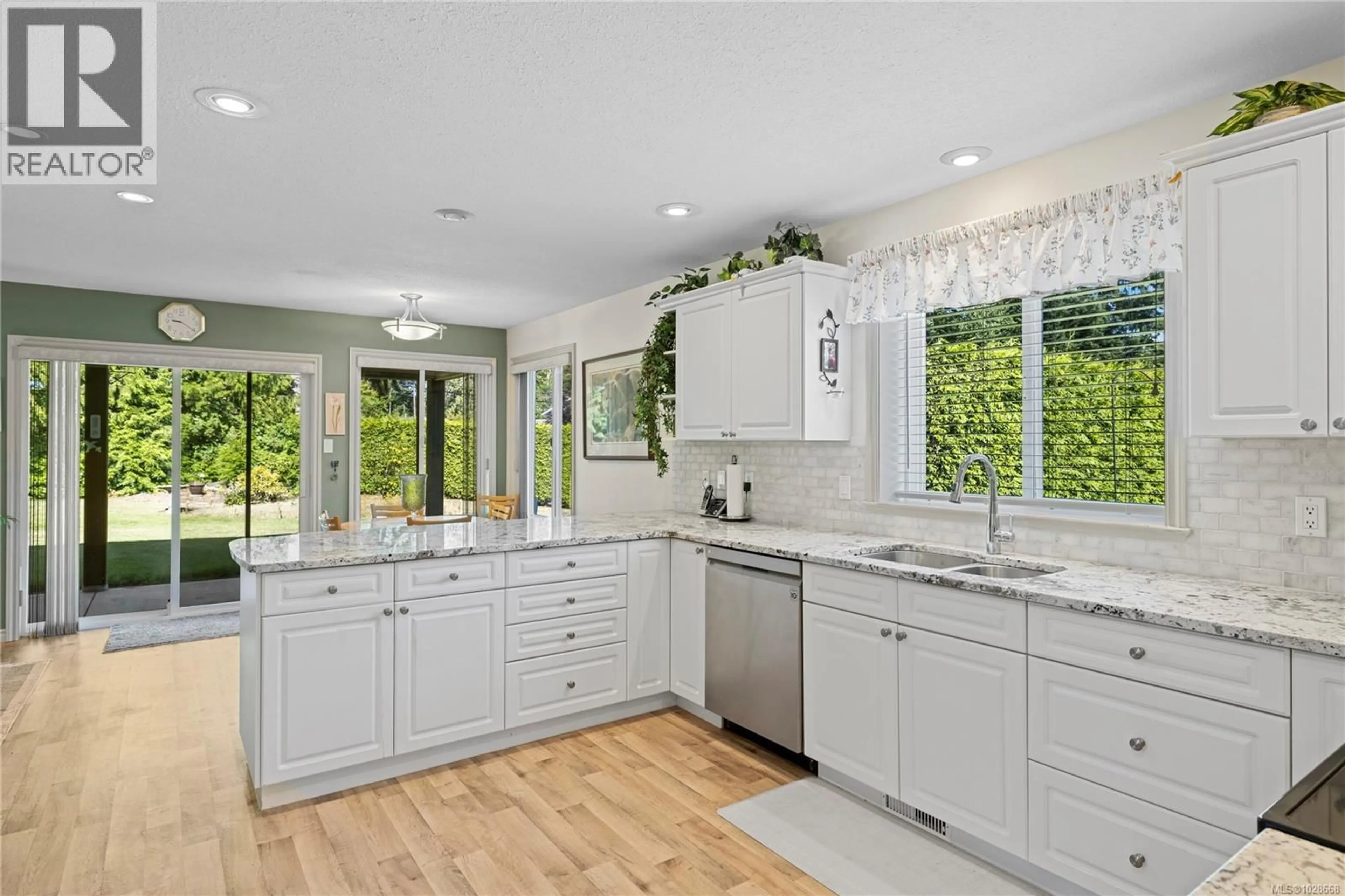 Open concept kitchen, ceramic/tile floor for 726 DREW ROAD, Parksville British Columbia V9P1X3