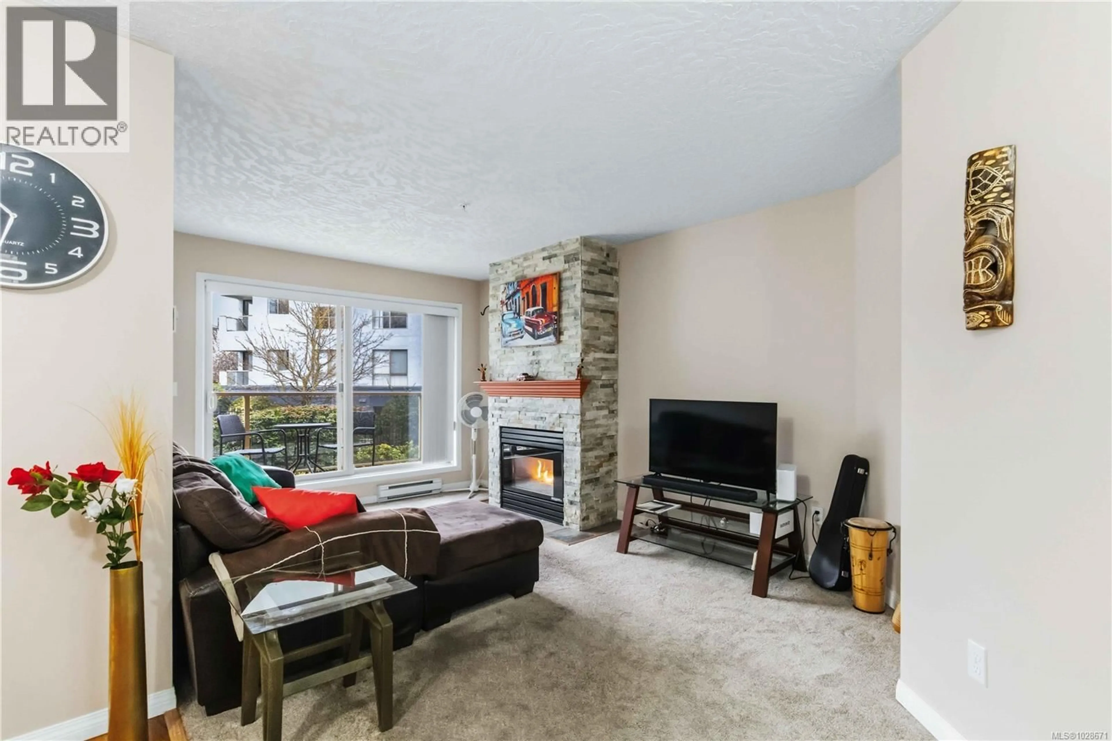 Living room with furniture, unknown for 209 - 535 MANCHESTER ROAD, Victoria British Columbia V8T5J1