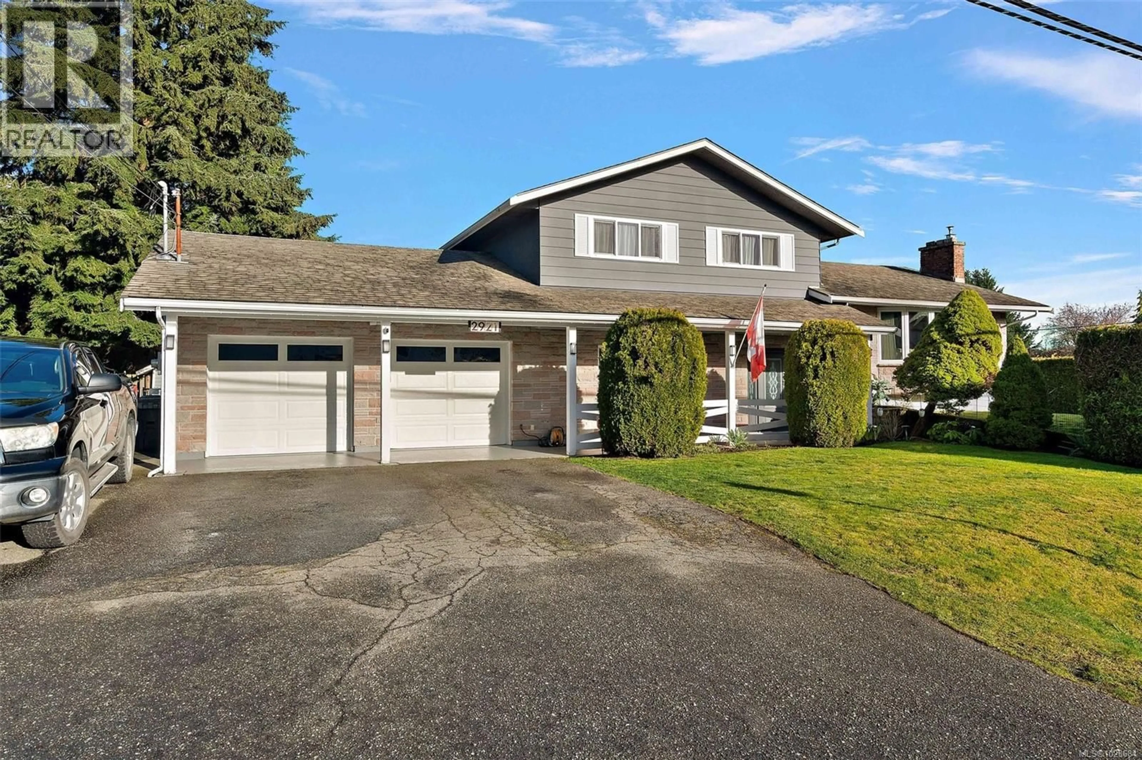 Home with vinyl exterior material, street for 2921 MOUNT WELLS DRIVE, Langford British Columbia V9B4R9