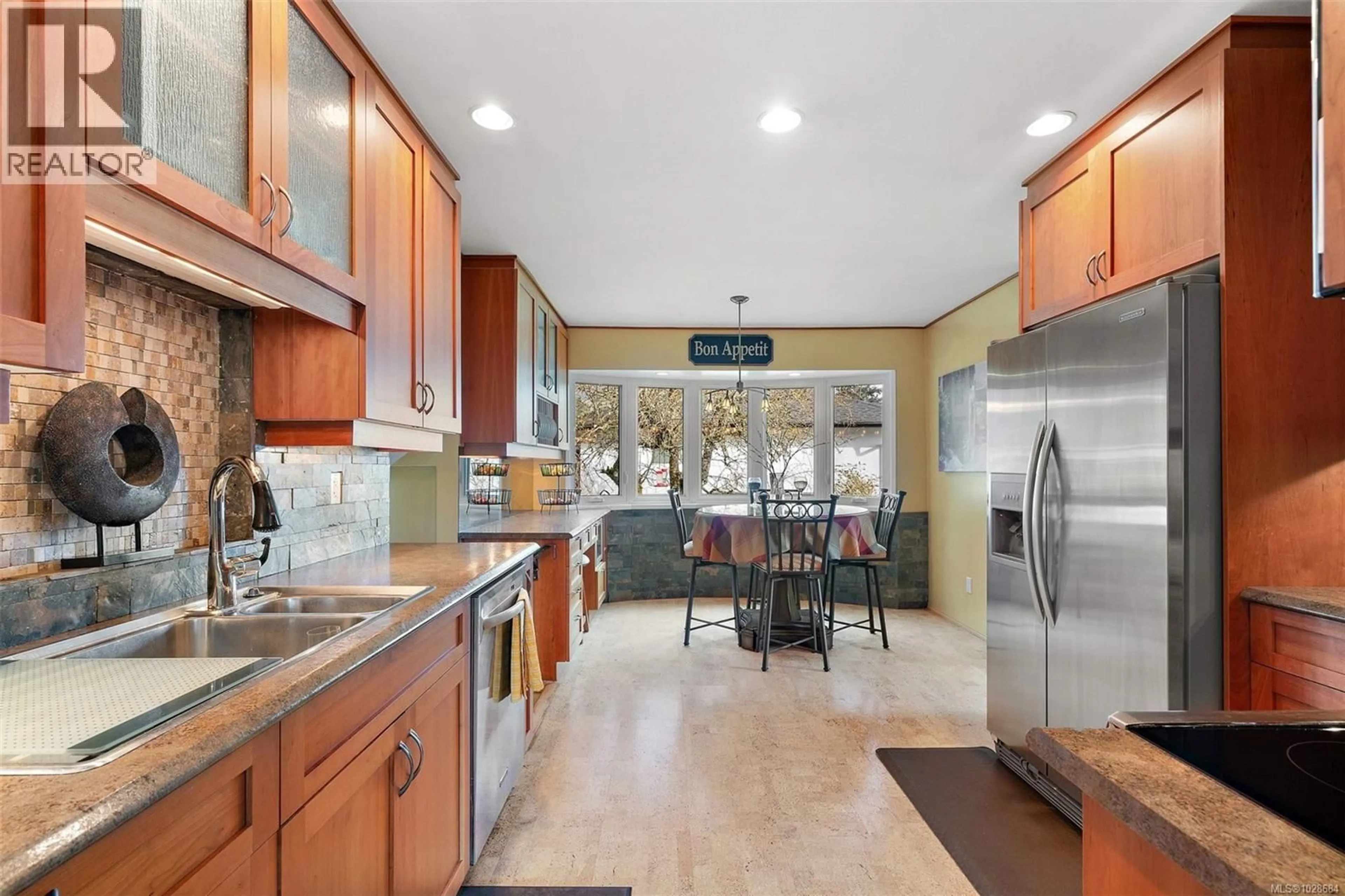 Open concept kitchen, ceramic/tile floor for 2921 MOUNT WELLS DRIVE, Langford British Columbia V9B4R9