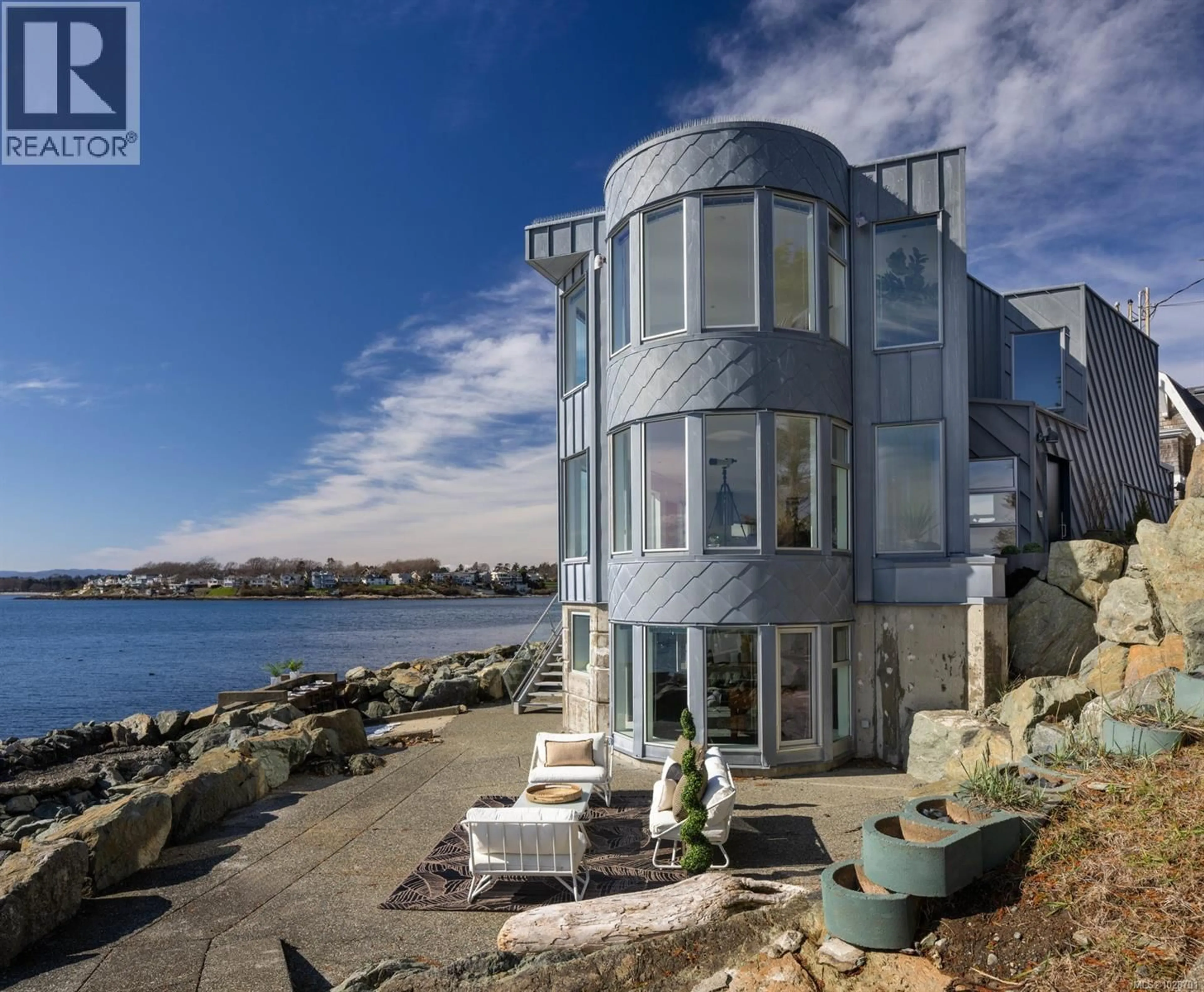 Patio, water/lake/river/ocean view for 2179 CRESCENT ROAD, Oak Bay British Columbia V8S2H4