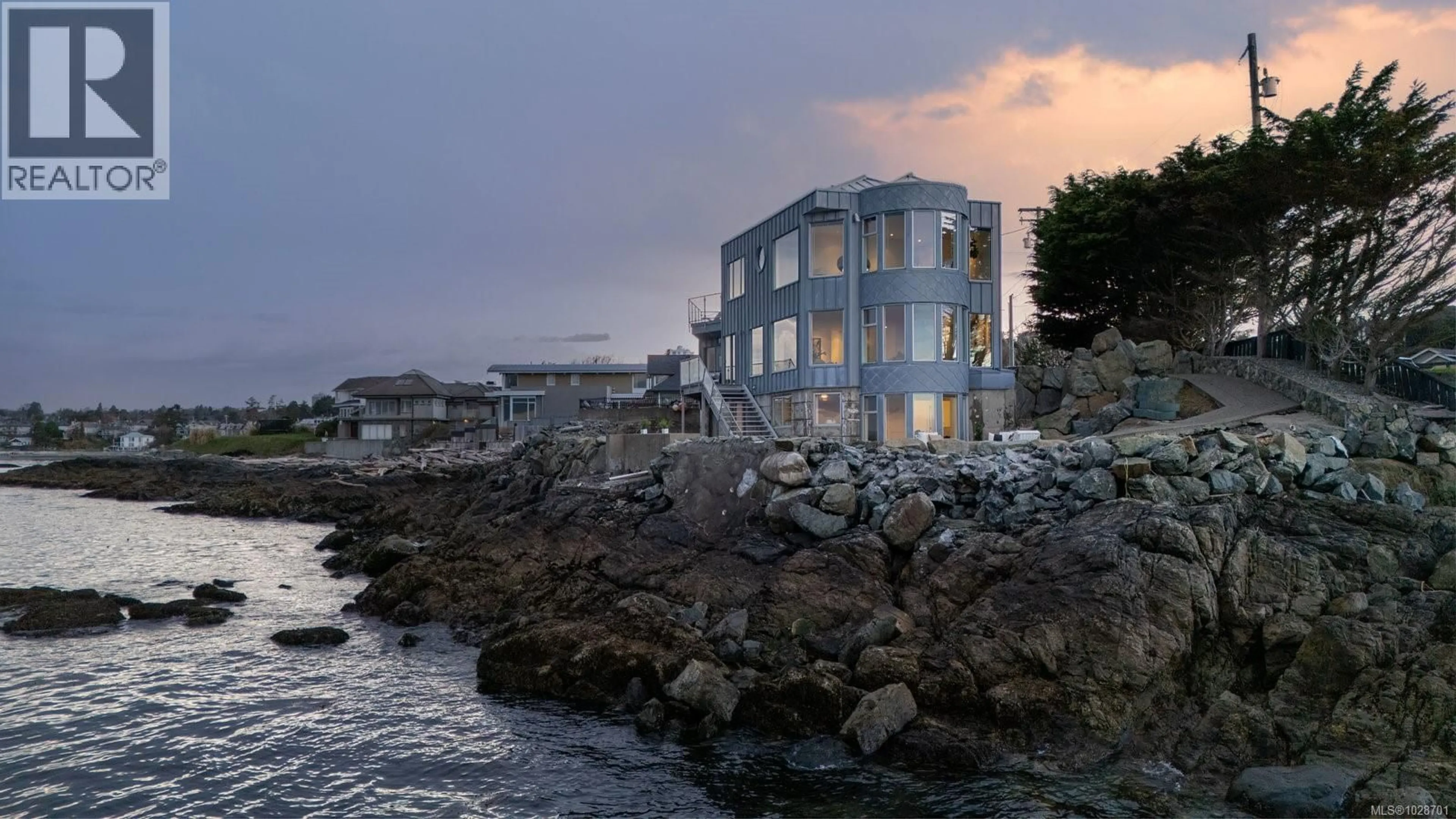 Blurry image for 2179 CRESCENT ROAD, Oak Bay British Columbia V8S2H4