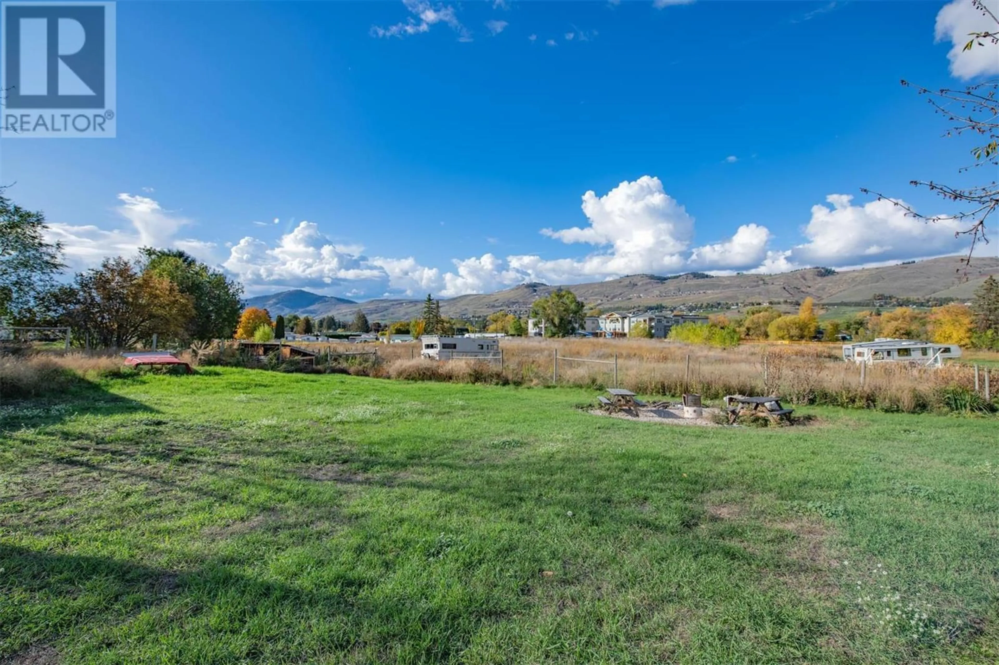 Fenced yard for 6177 Okanagan Avenue, Vernon British Columbia V1H1M1