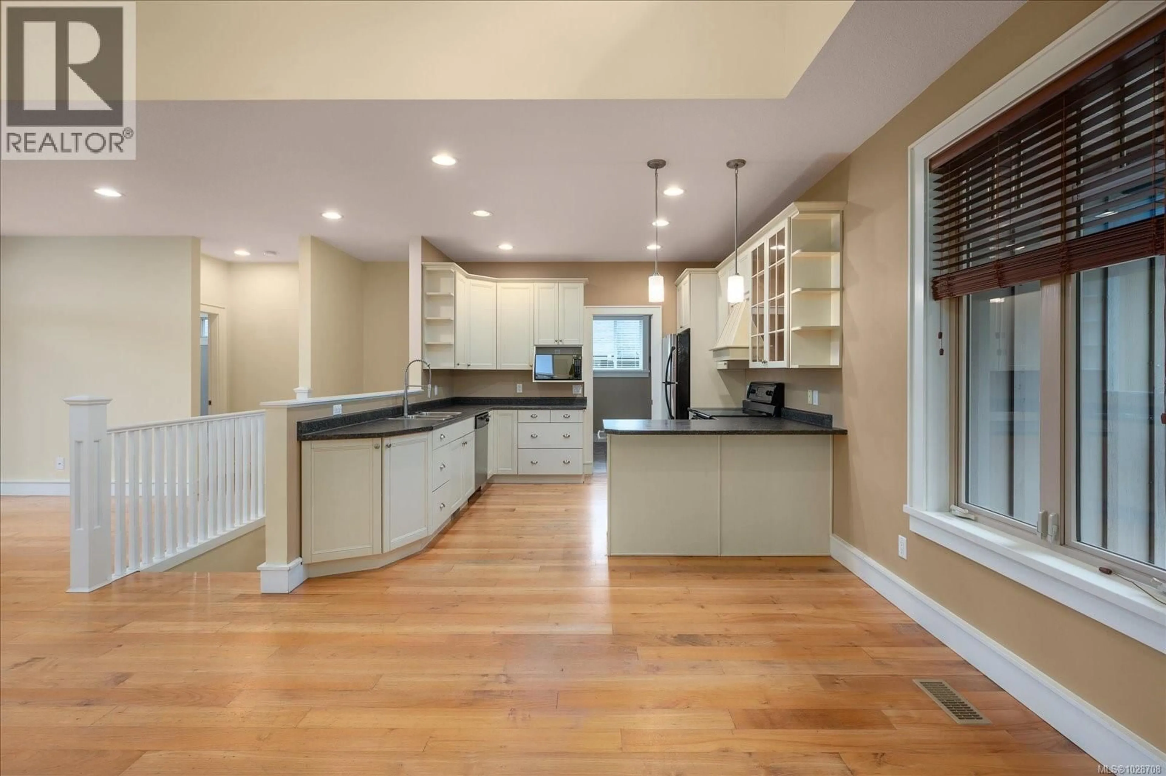 Open concept kitchen, unknown for 8 TRILL DRIVE, Parksville British Columbia V9P2W6