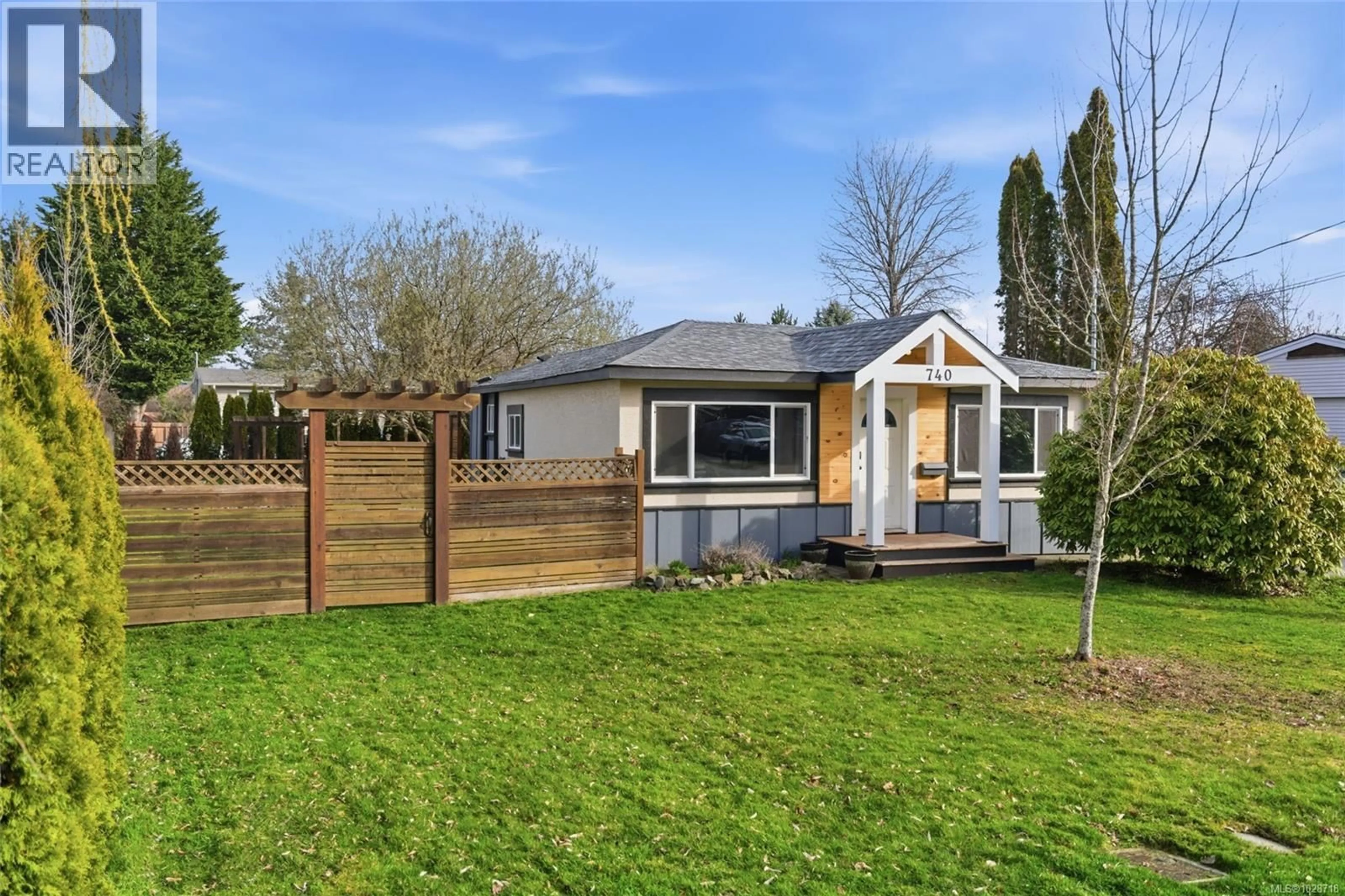 Unknown for 740 OAKLEY STREET, Nanaimo British Columbia V9S1Z8