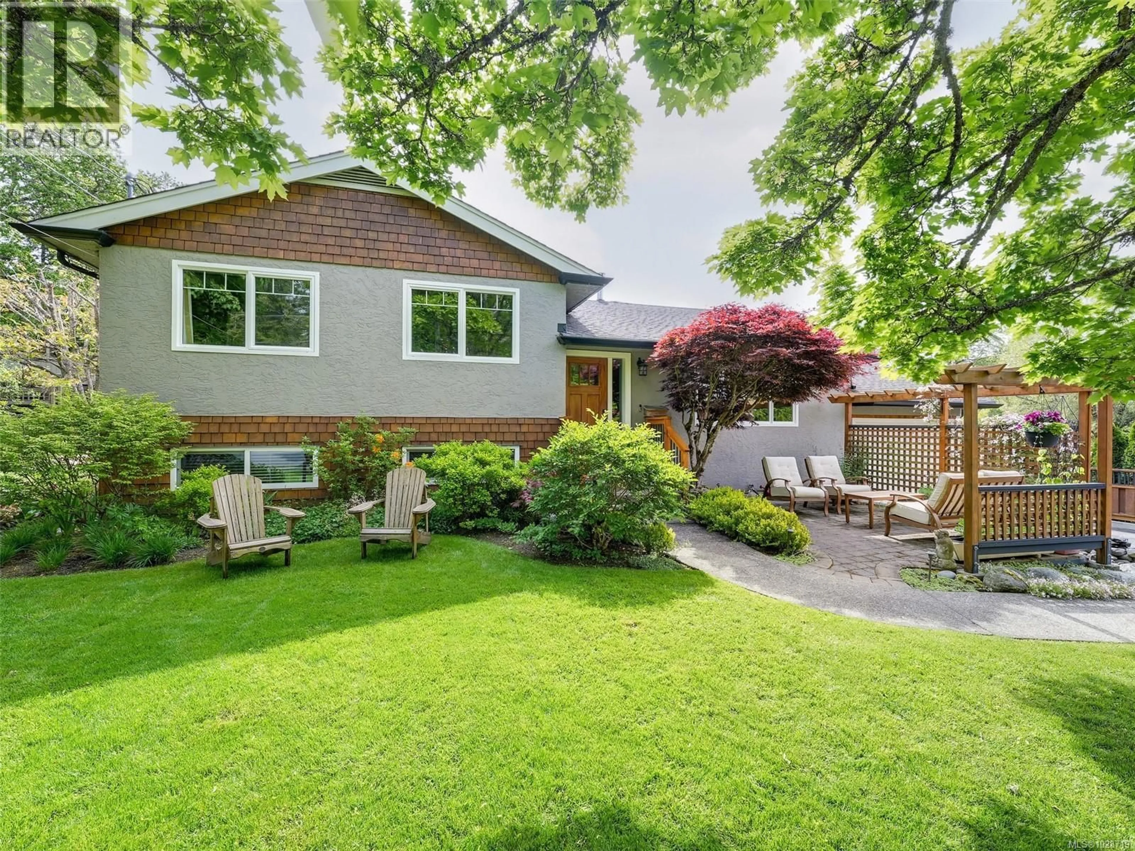 Unknown for 4725 ROSEHILL ROAD, Saanich British Columbia V8Z5N2