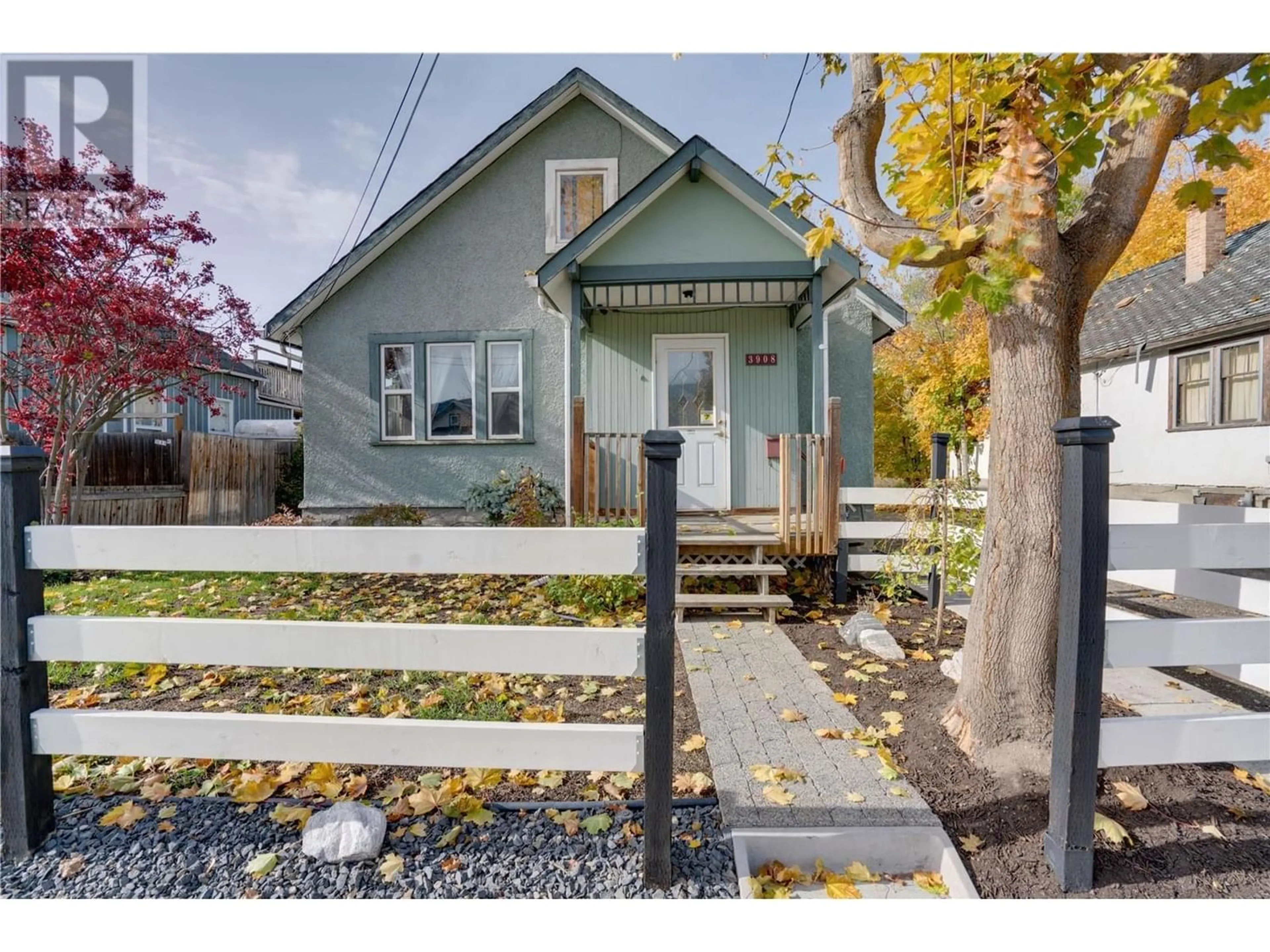 Frontside or backside of a home for 3908 29 Street, Vernon British Columbia V1T5B4