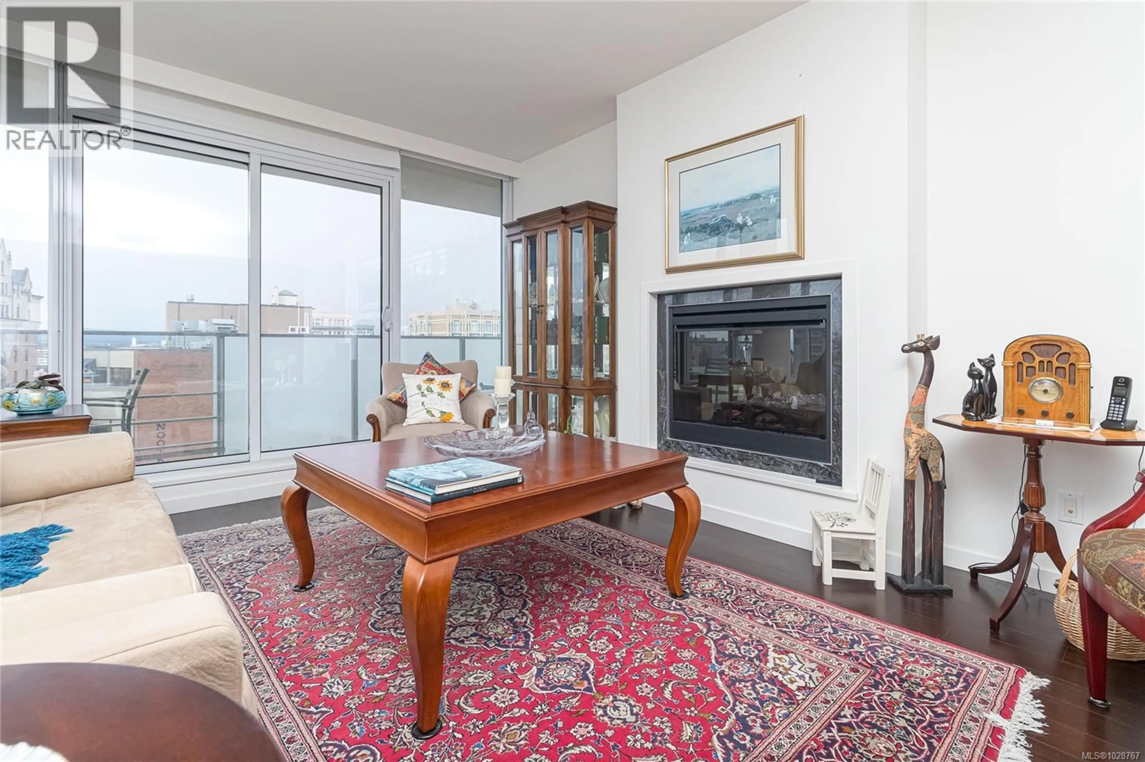 Living room with furniture, unknown for 707 - 708 BURDETT AVENUE, Victoria British Columbia V8W0A8