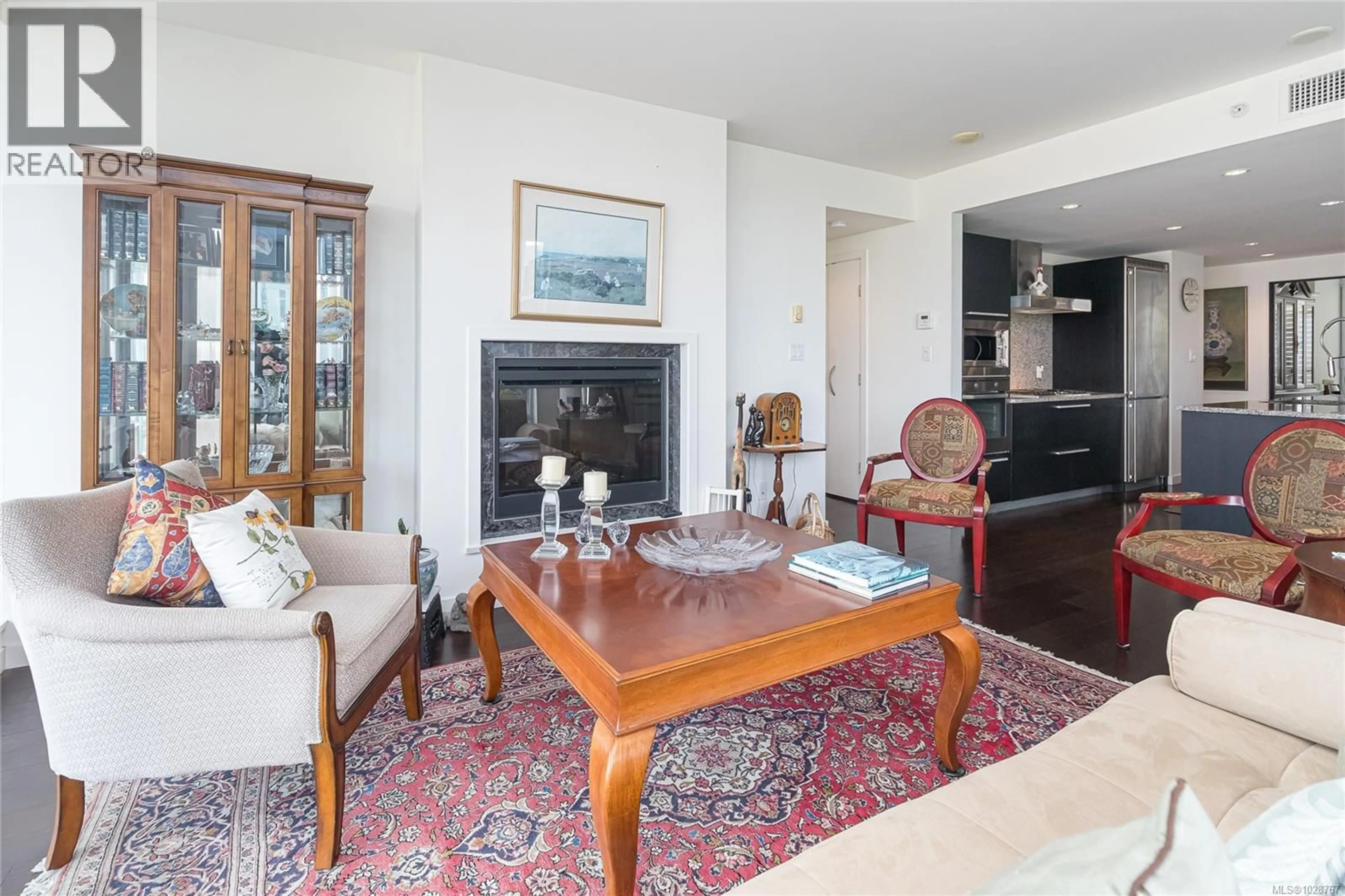 Living room with furniture, unknown for 707 - 708 BURDETT AVENUE, Victoria British Columbia V8W0A8