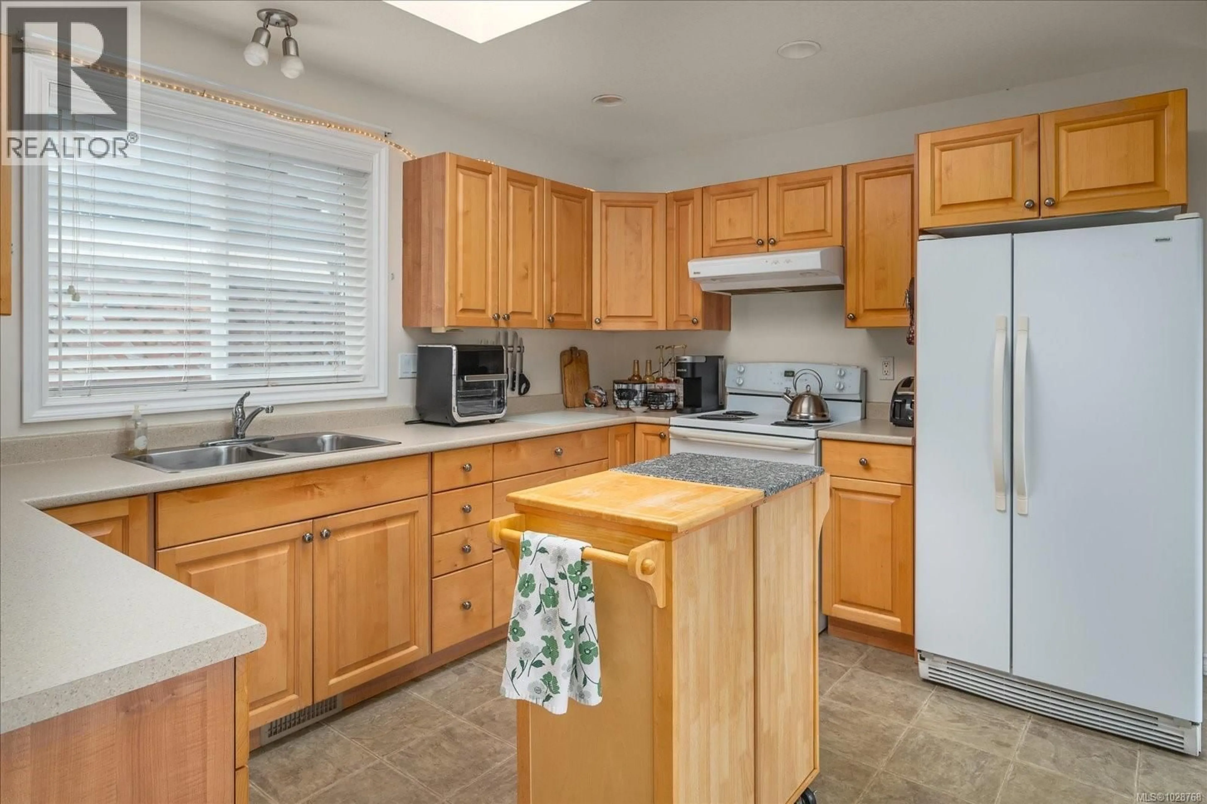 Standard kitchen, unknown for 3980 VALEWOOD DRIVE, Nanaimo British Columbia V9T6B9
