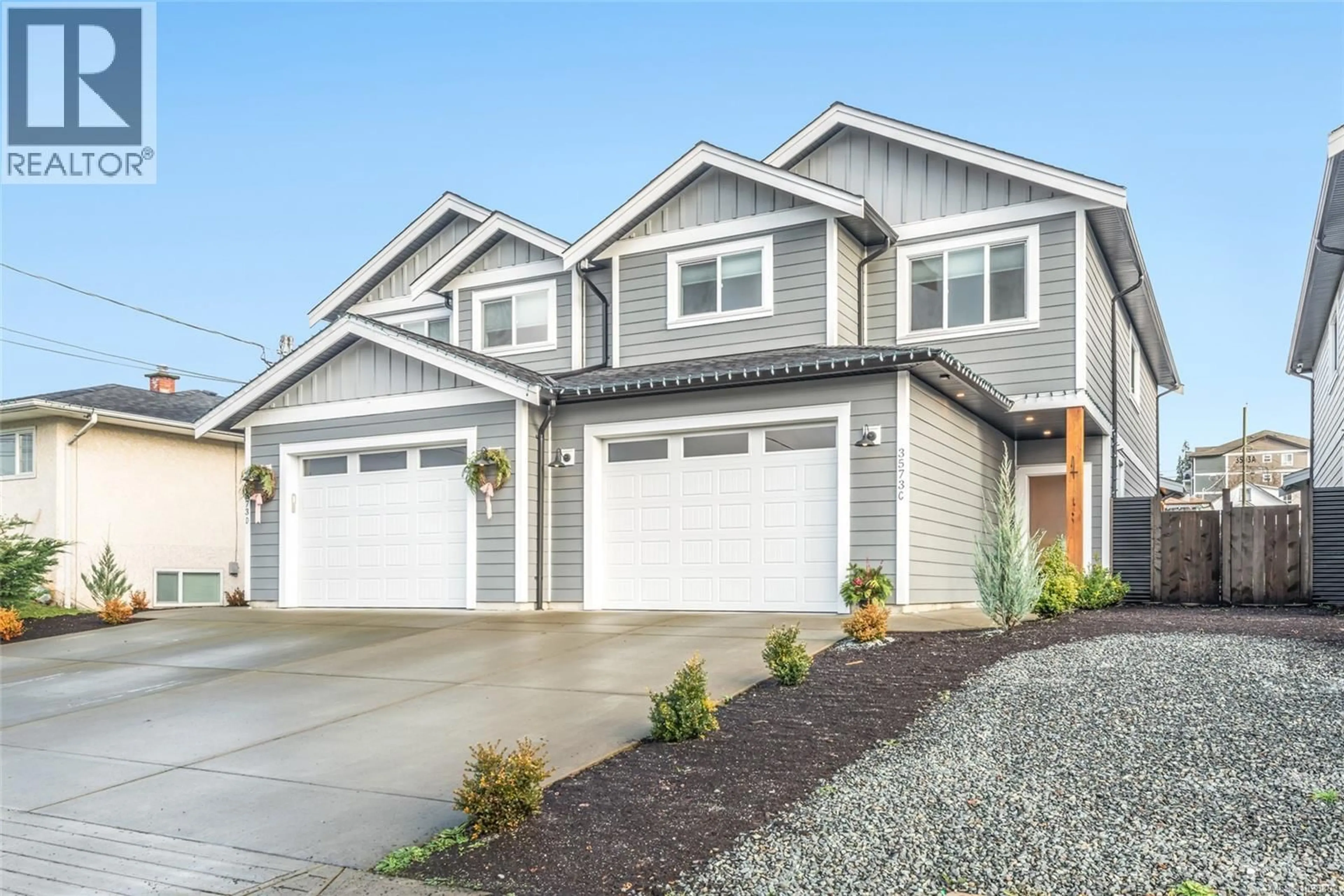 Home with vinyl exterior material, street for C - 3573 11TH AVENUE, Port Alberni British Columbia V9Y4Y6