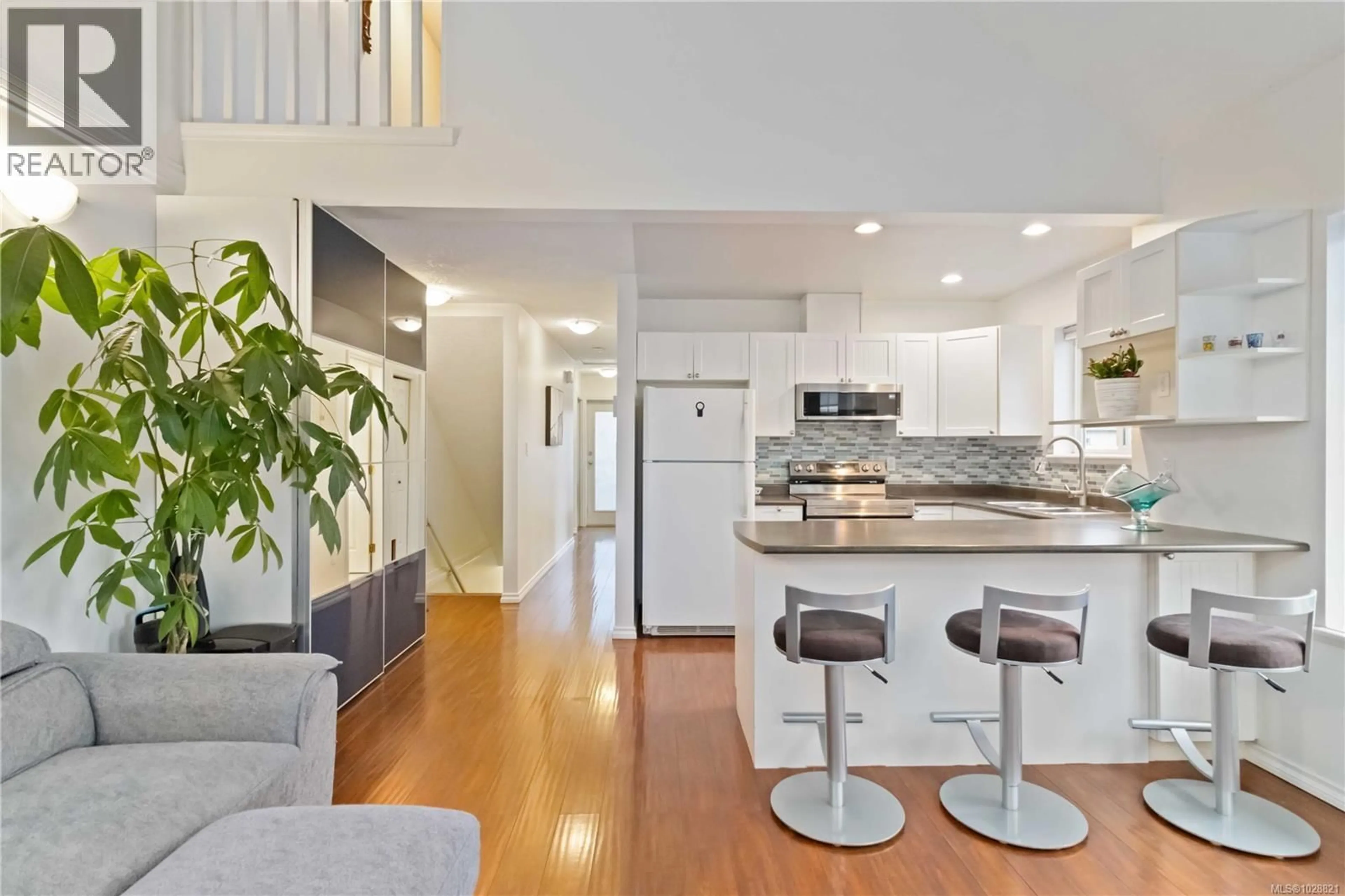 Open concept kitchen, unknown for 211 - 2849 PEATT ROAD, Langford British Columbia V9B3V5