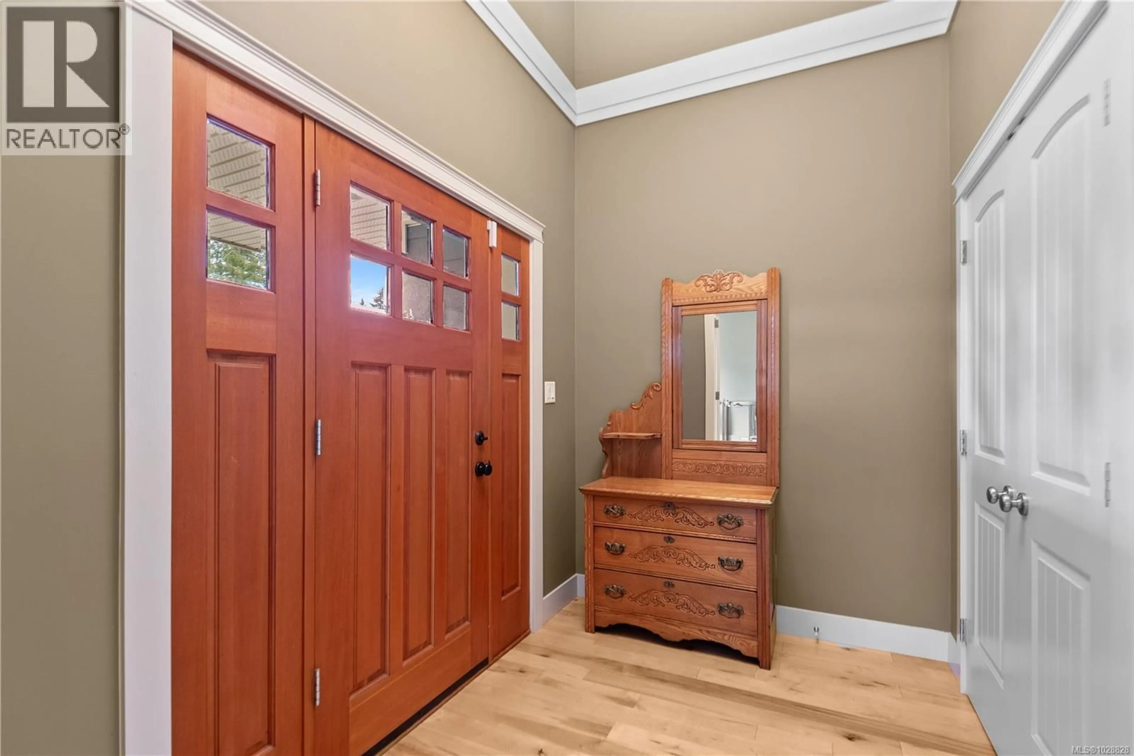 Indoor entryway for 1308 BONNER CRESCENT, Cobble Hill British Columbia V0R1L2