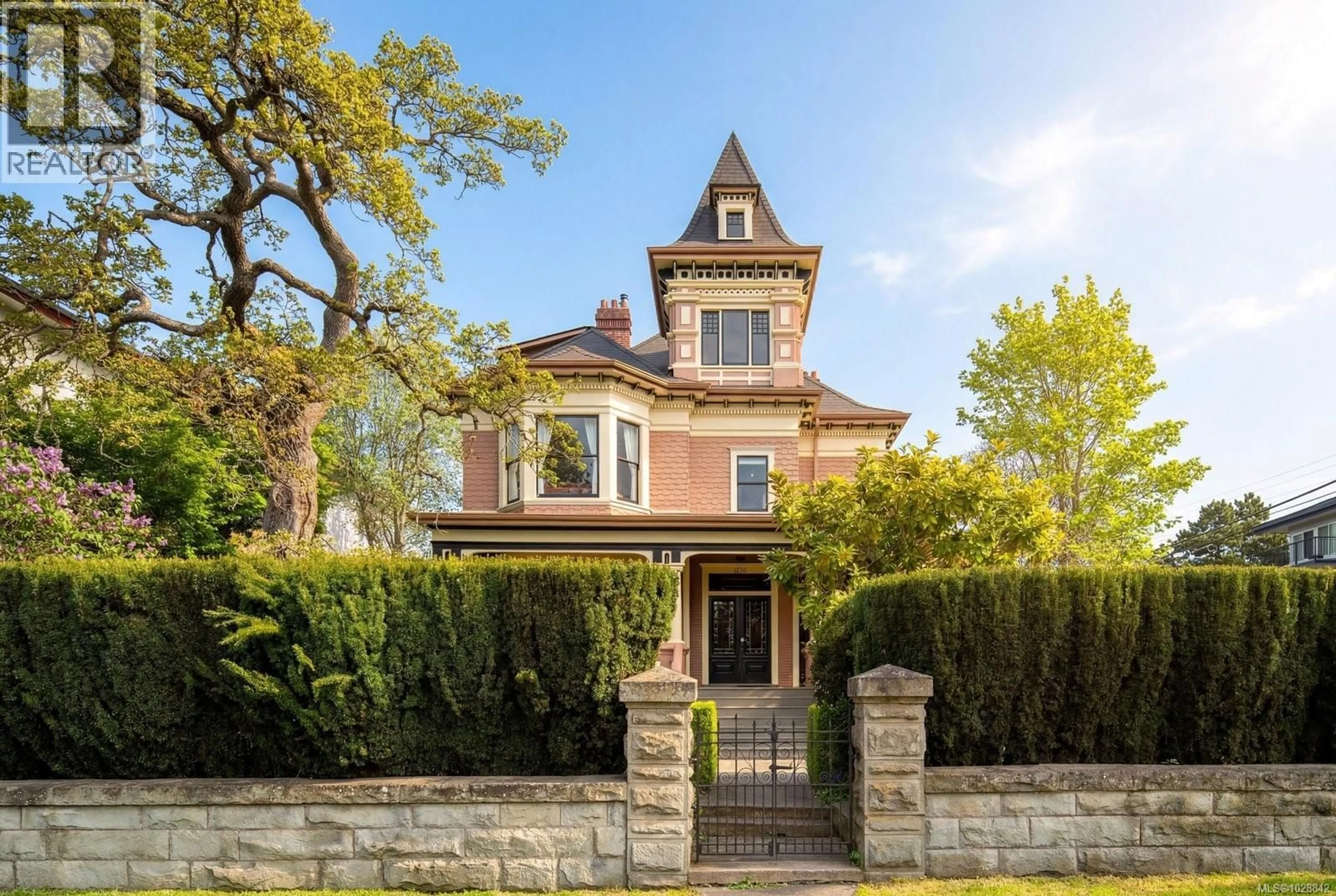 Home with brick exterior material, building for 1270 YATES STREET, Victoria British Columbia V8V3N3