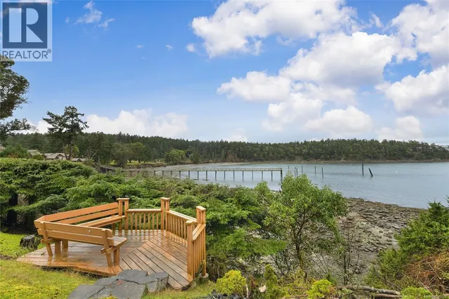 506 ARBUTUS DRIVE, Mayne Island 5