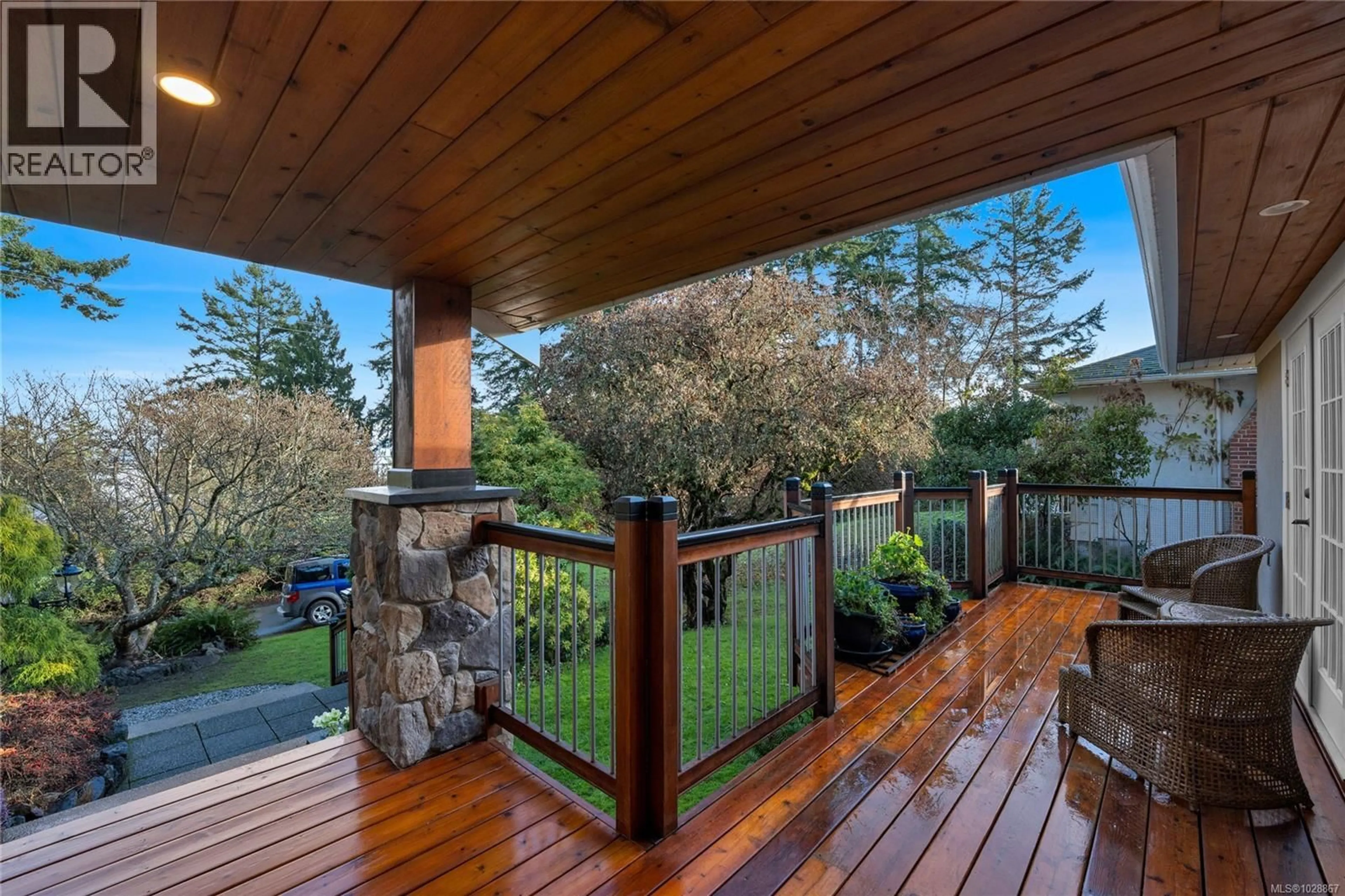 Patio, water/lake/river/ocean view for 2229 ARBUTUS ROAD, Saanich British Columbia V8N1V2