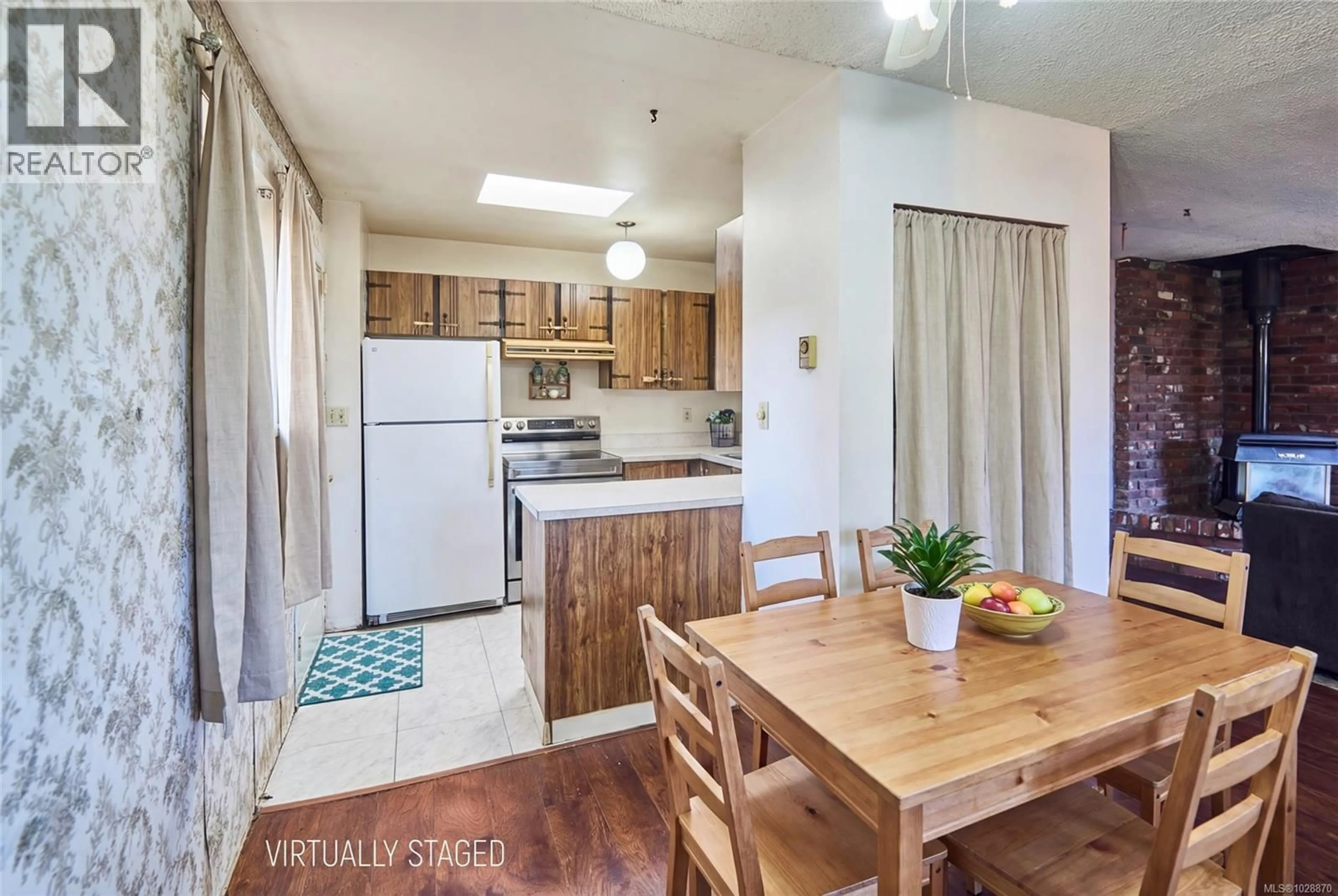 Standard kitchen, unknown for 1445 WADDINGTON ROAD, Nanaimo British Columbia V9S4W1