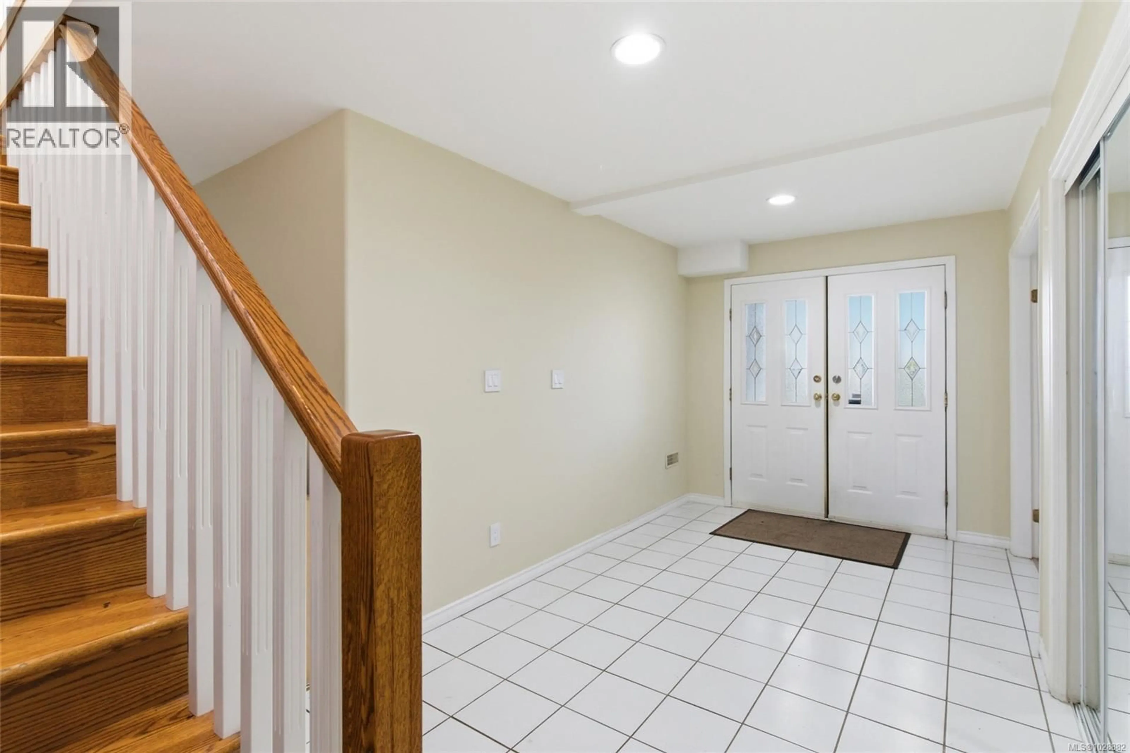 Indoor entryway for 6439 NIDRI PLACE, Nanaimo British Columbia V9V1N6