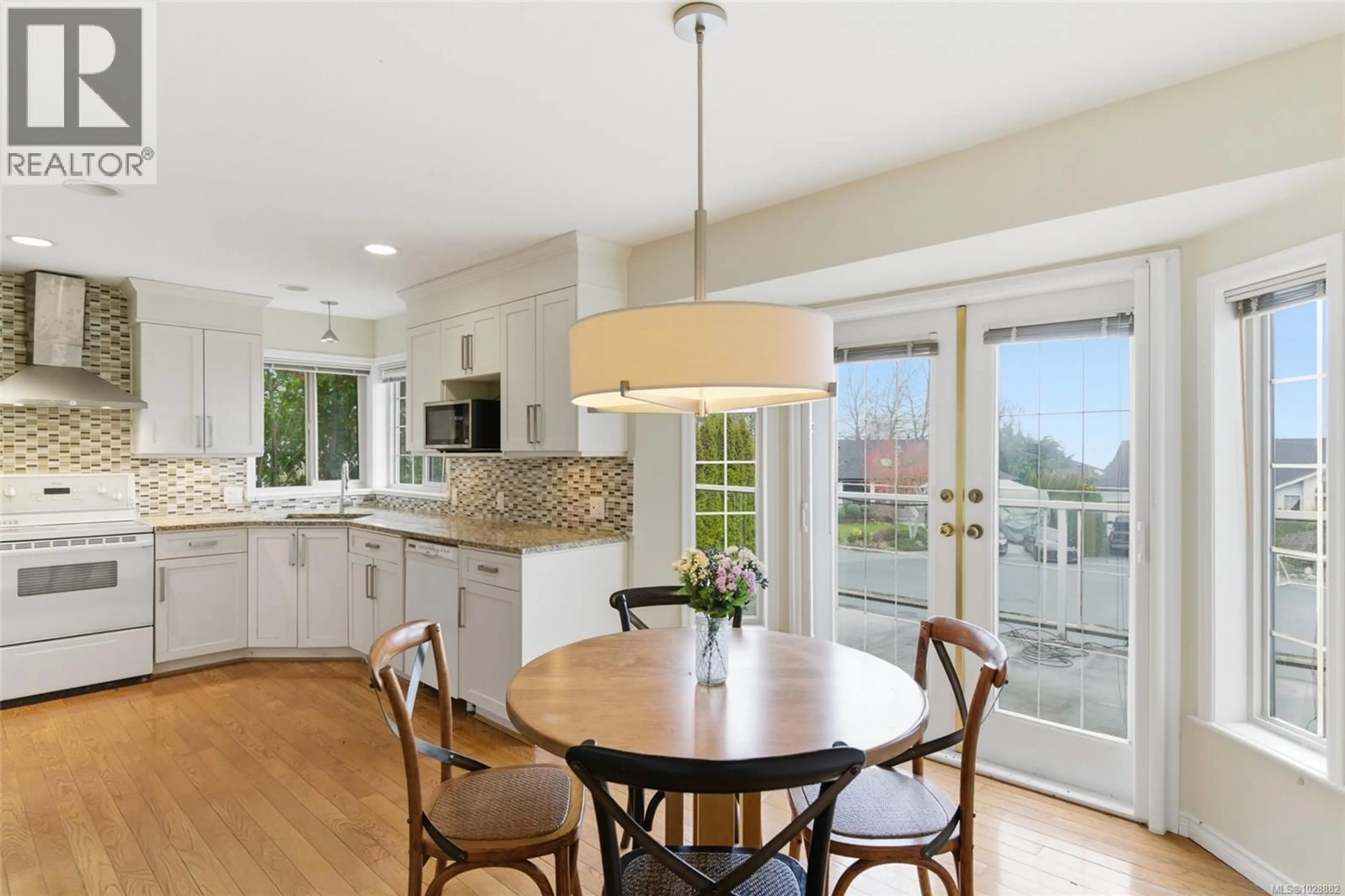 Open concept kitchen, unknown for 6439 NIDRI PLACE, Nanaimo British Columbia V9V1N6