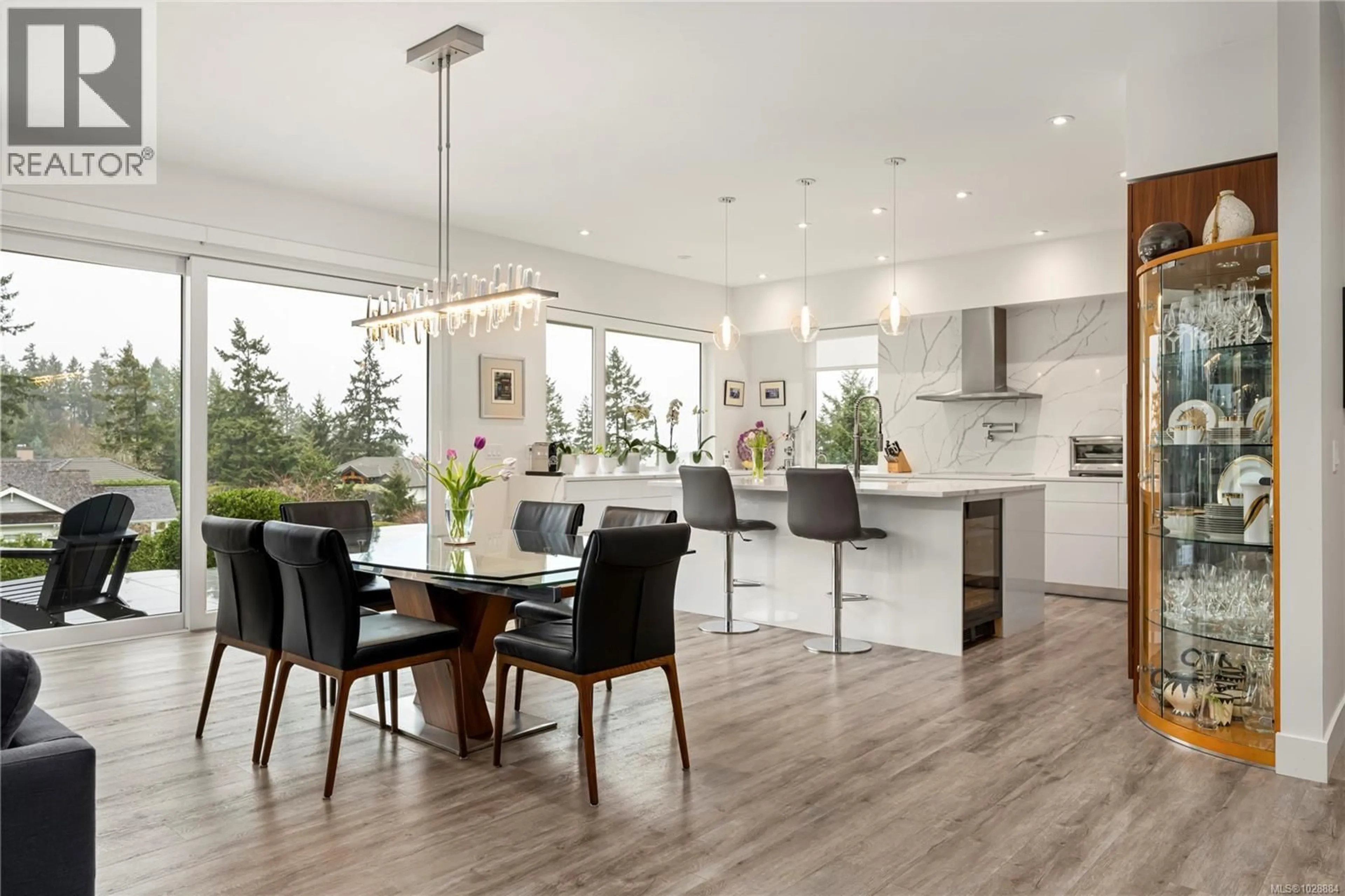 Open concept kitchen, wood/laminate floor for 2441 AINSLEY PLACE, Nanoose Bay British Columbia V9P9G9