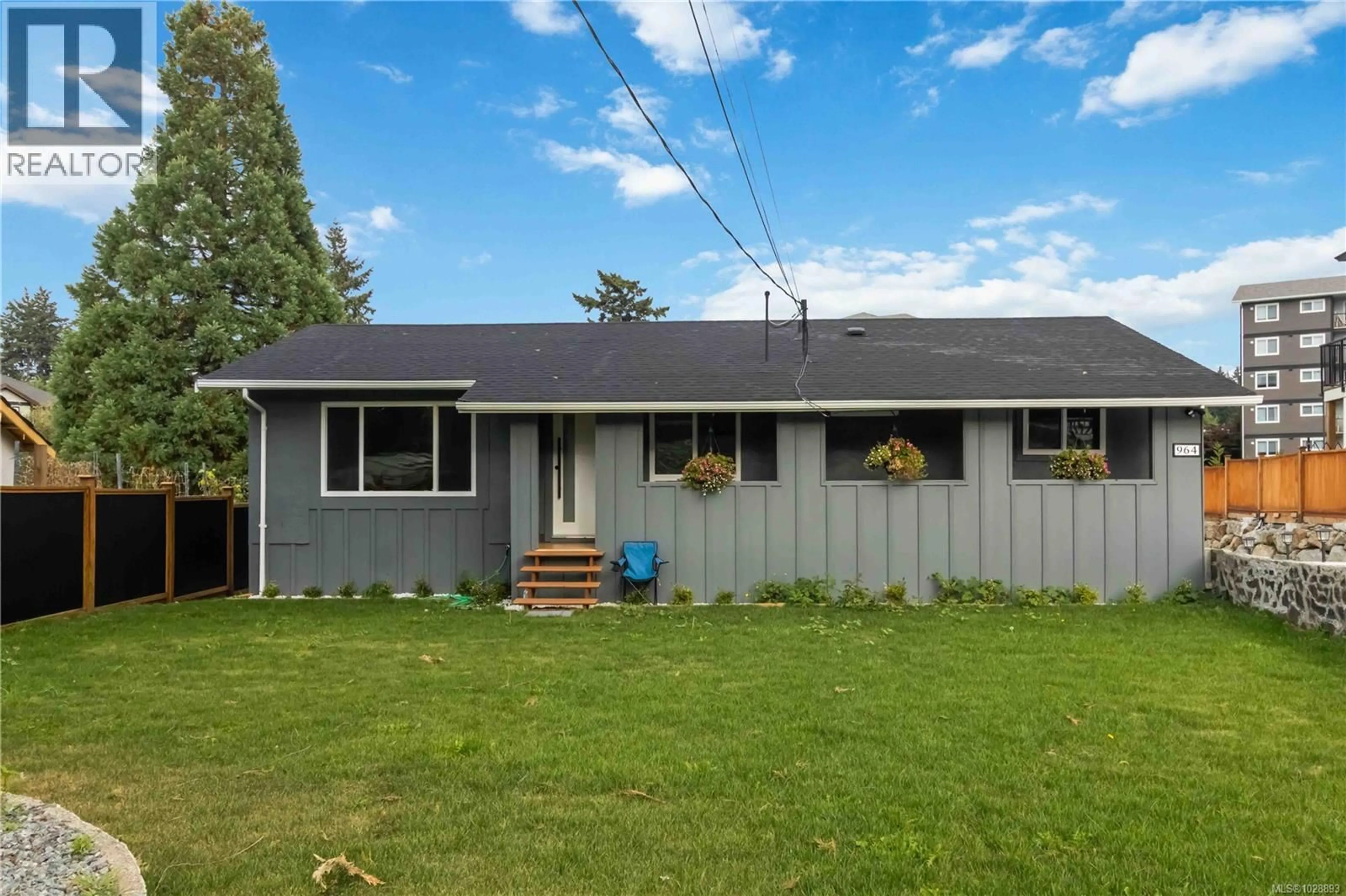 Home with vinyl exterior material, street for 964 LOCH GLEN PLACE, Langford British Columbia V9B4Z5