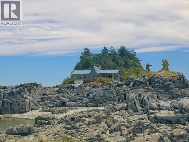Lot A TWILIGHT ISLAND, Salt Spring 5