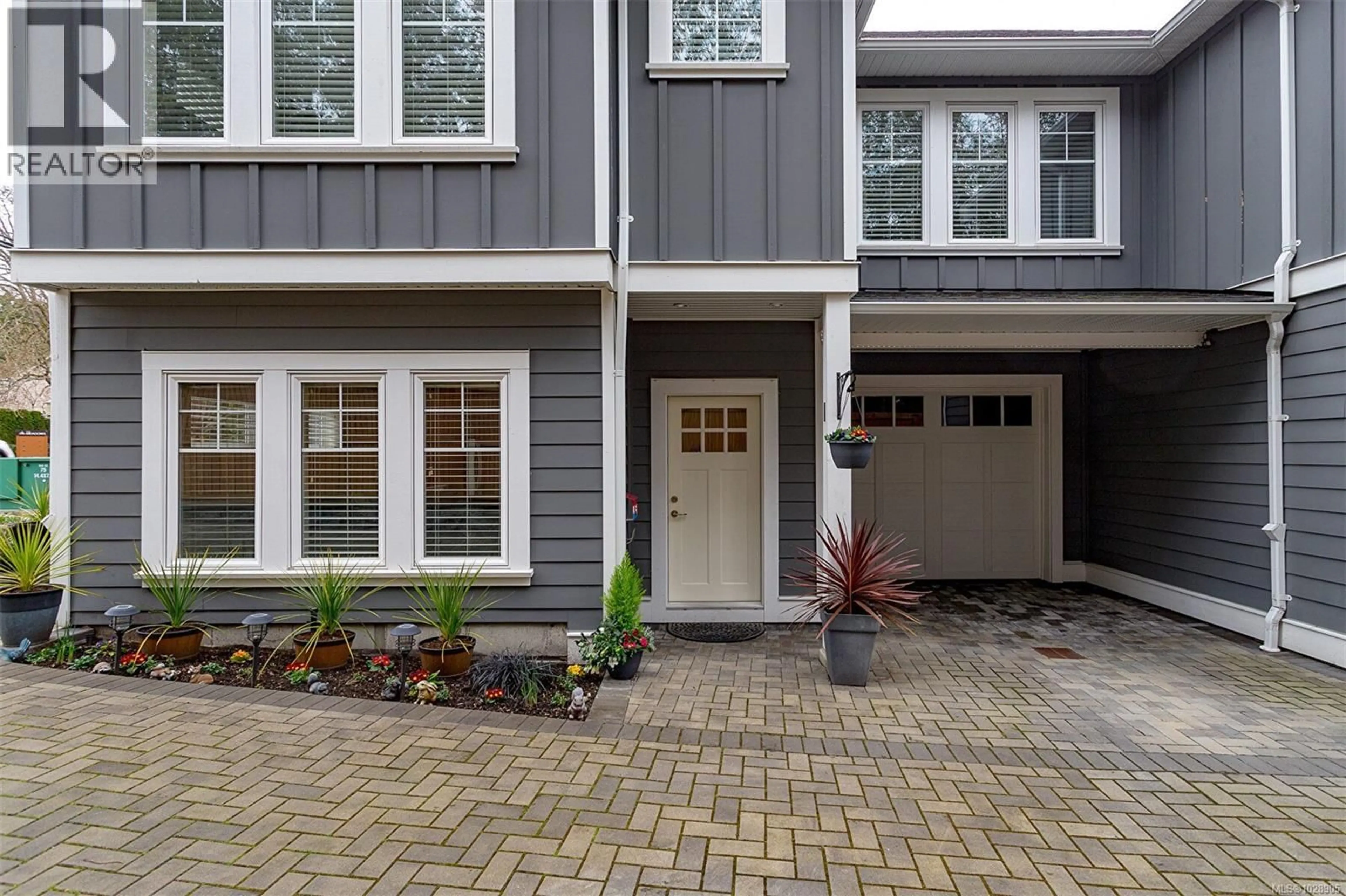 Unknown for 1 - 10529 MCDONALD PARK ROAD, Sidney British Columbia V8L3J2