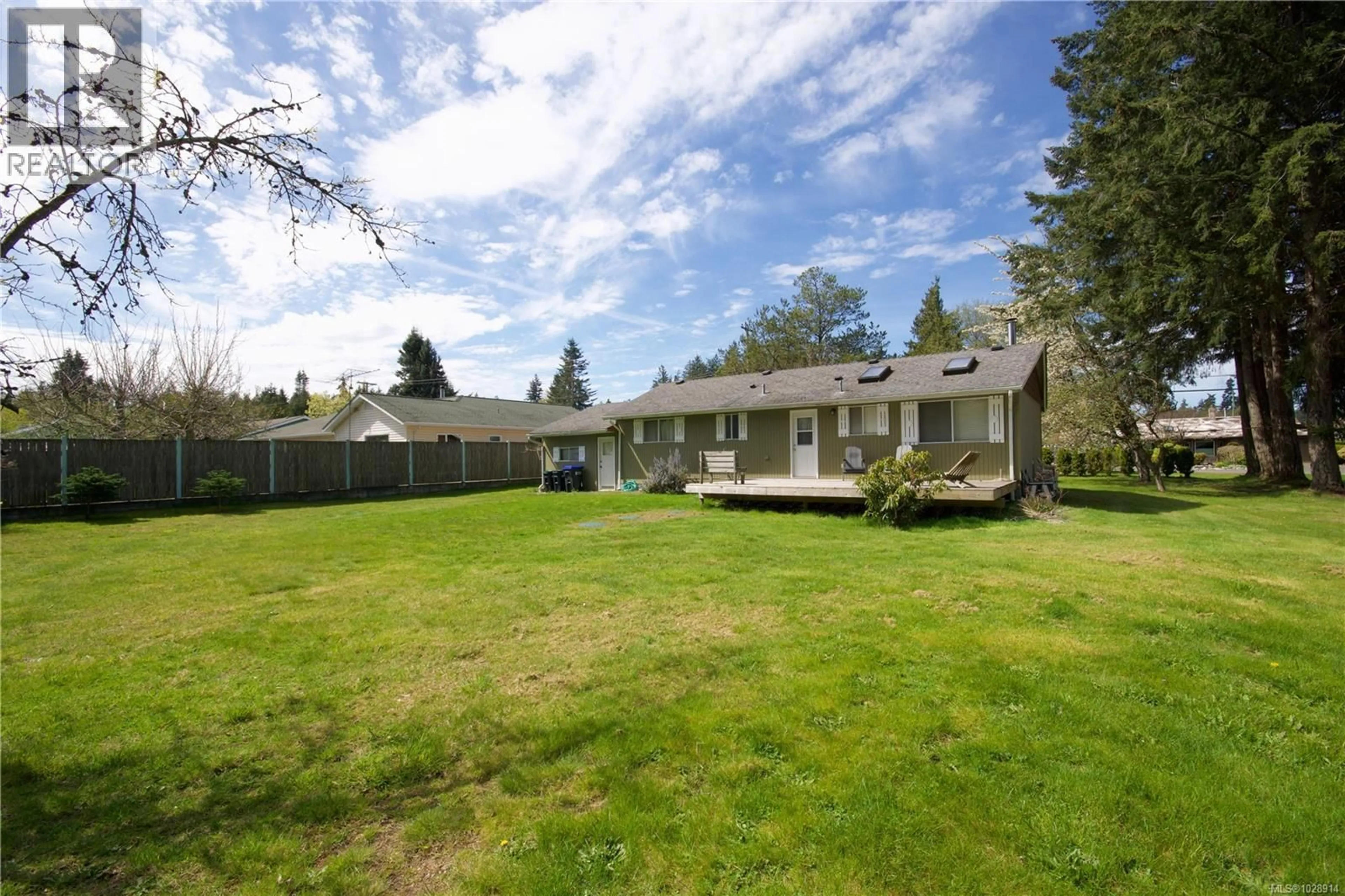 A pic from outside/outdoor area/front of a property/back of a property/a pic from drone, unknown for 603 JOHNSTONE ROAD, Parksville British Columbia V9P2A5